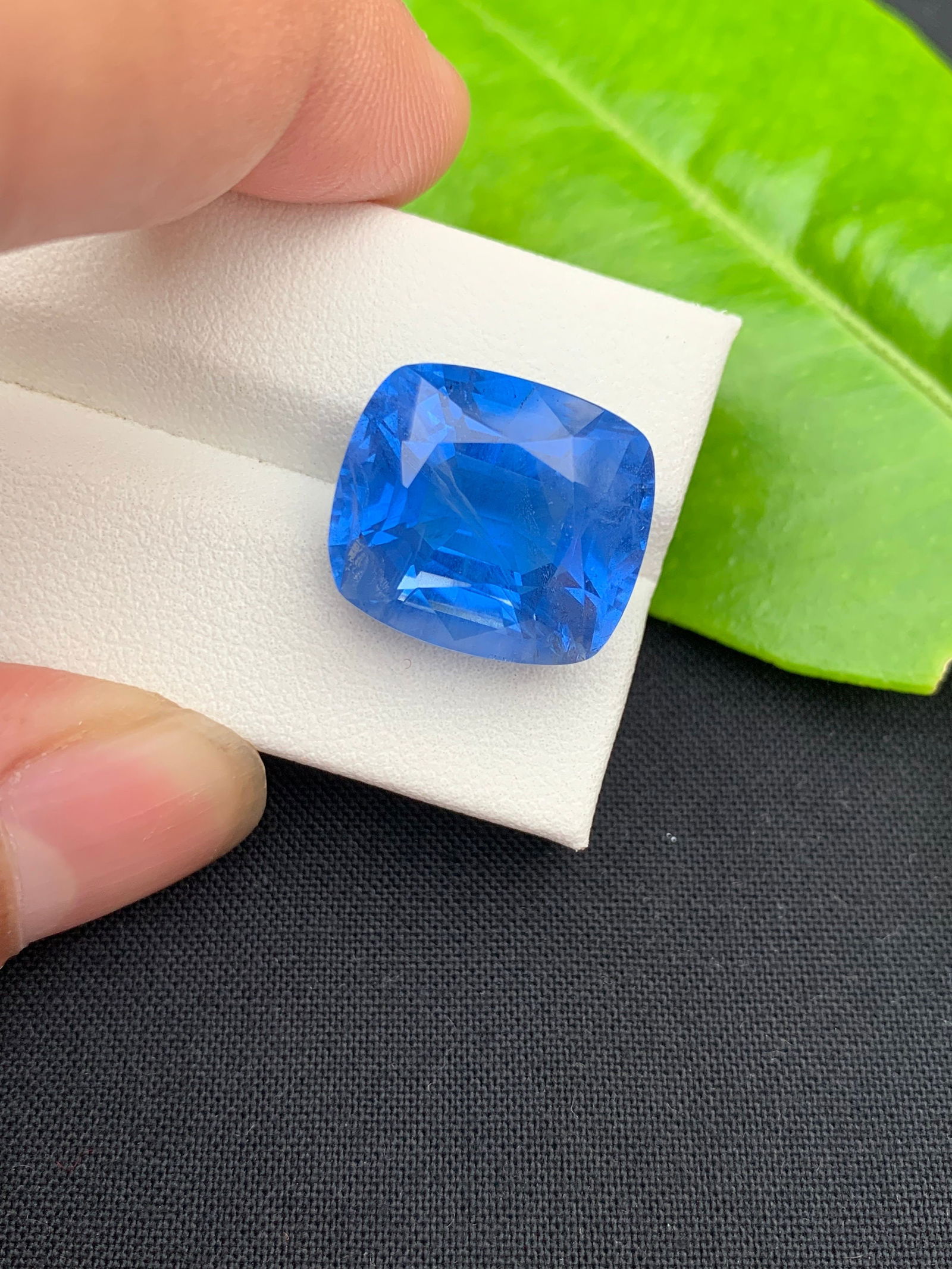 Santa Maria Aquamarine Gemstone: March Birthstone, Deep Blue Beryl (18.35 Carats) - 4