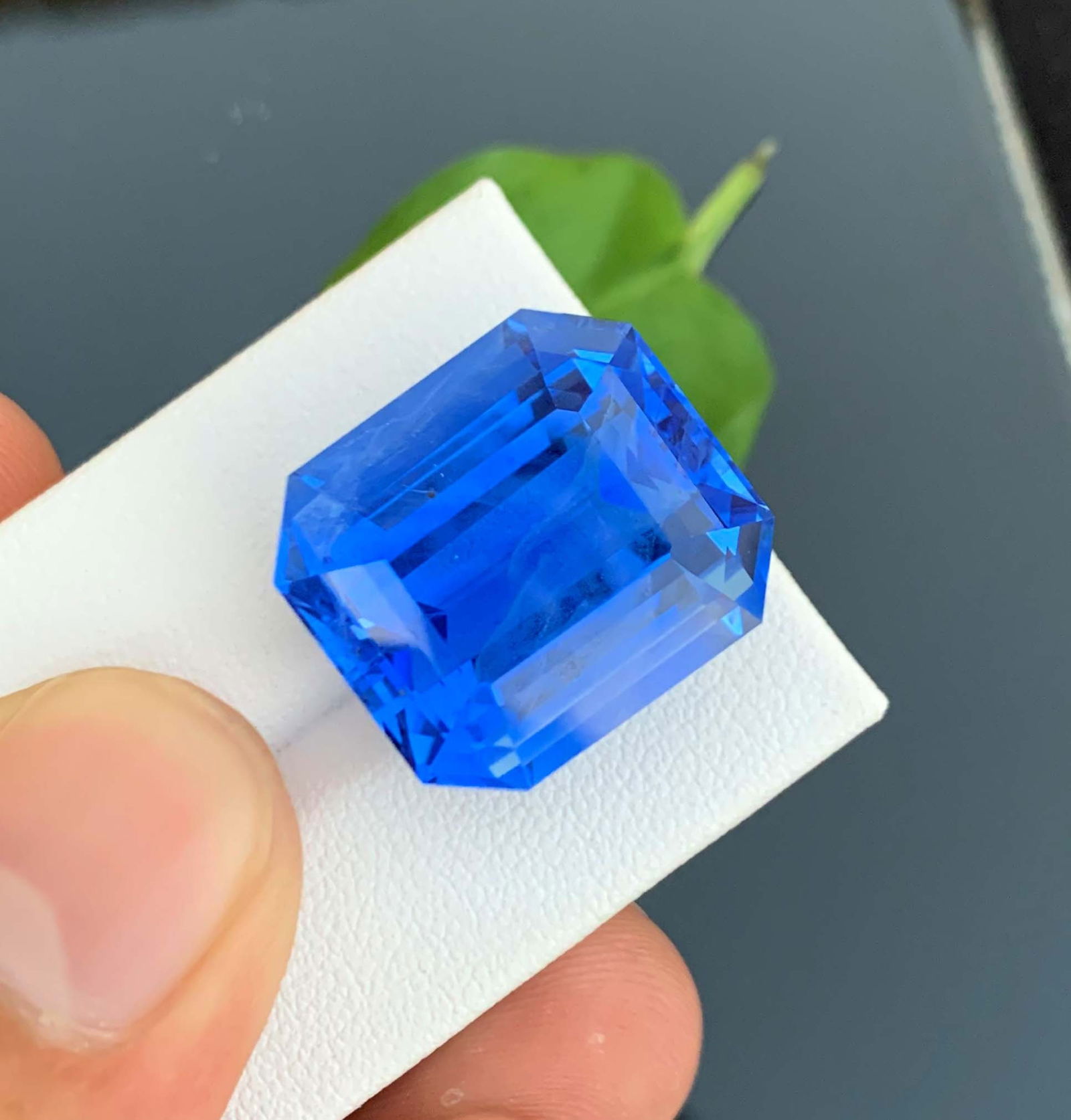 Santa Maria Aquamarine Gemstone: Deep Blue Octagon Cut, 32.30 Carat - 3