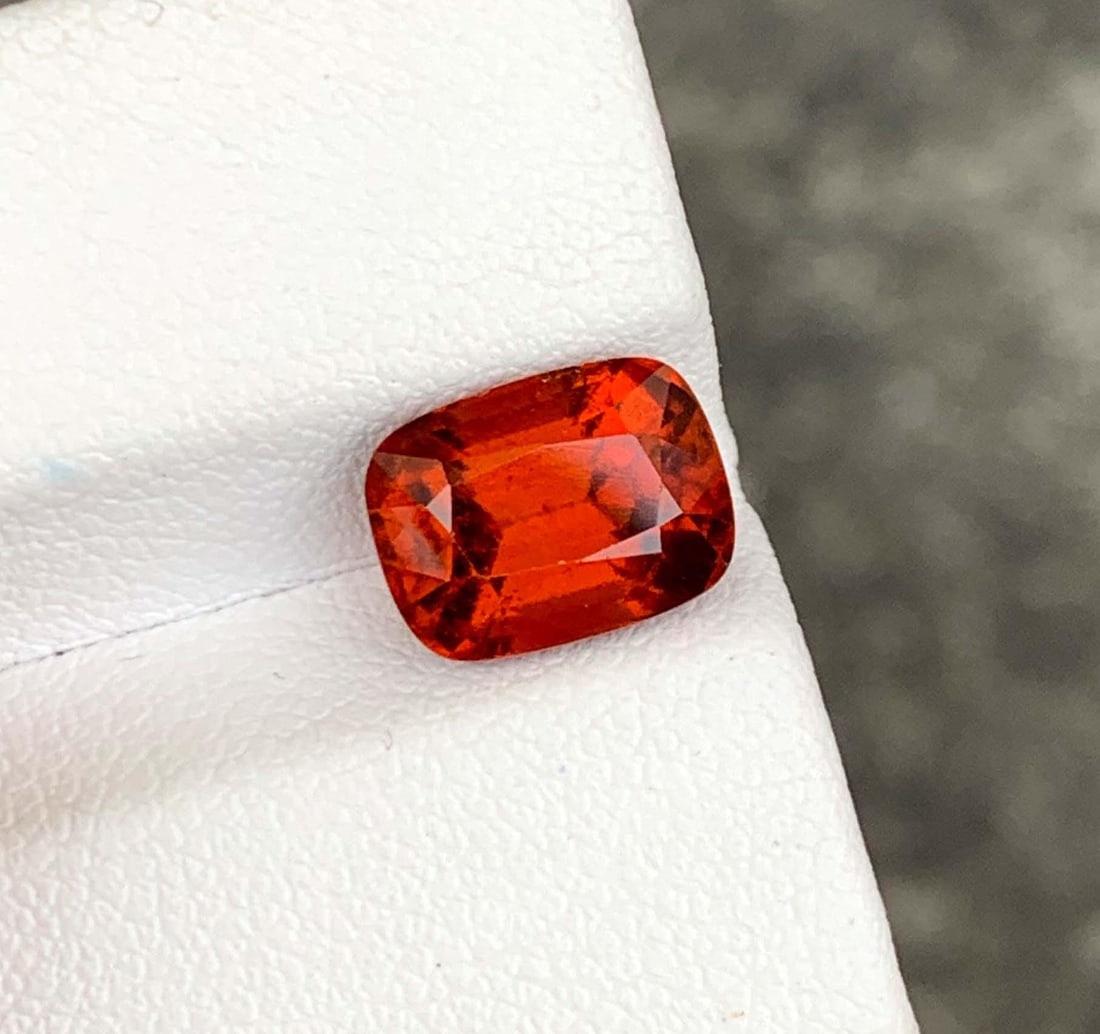 Natural Orange Hessonite Garnet Gemstone: January Birthstone, 3.60 Carat: Materials: Gemstone: Garnet Carat weight: 3.60 Natural Garnet Gemstones, Orange Color Hessonite Garnet Loose Gemstones January Birthstone Weight : 3.60 Carats Size : 9*7*6 mm Cut : Cushion Color :