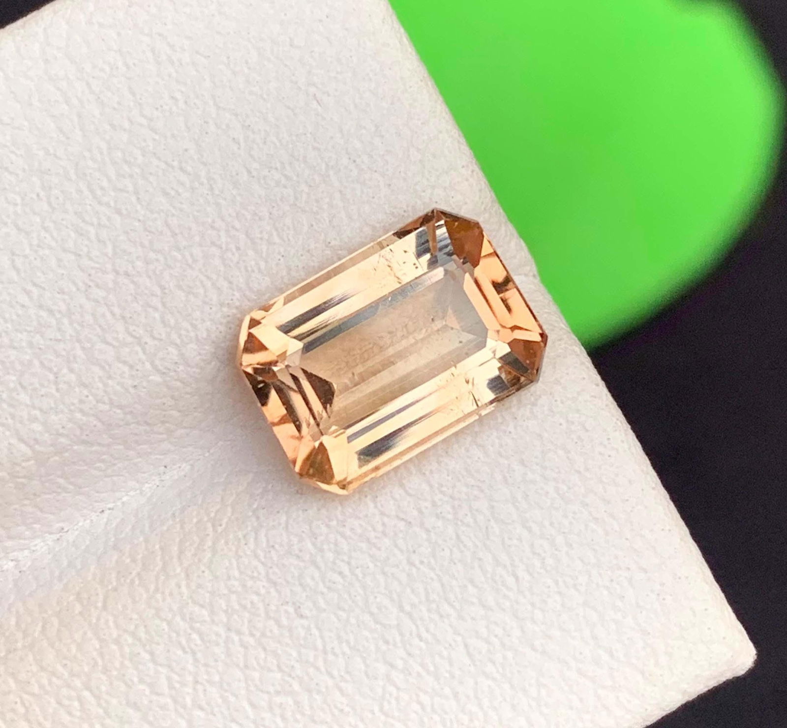 Natural Imperial Topaz Gemstone: Golden Emerald Cut, 3.56 Carats: Materials: Gemstone: Topaz Carat weight: 3.56 Natural Imperial Topaz Gemstone, Gold Color Faceted Emerald Cut For Jewelry, November Birthstone Wight - 3.56 Carats Dimensions : 9.5*7*4.5 mm Color : Gol