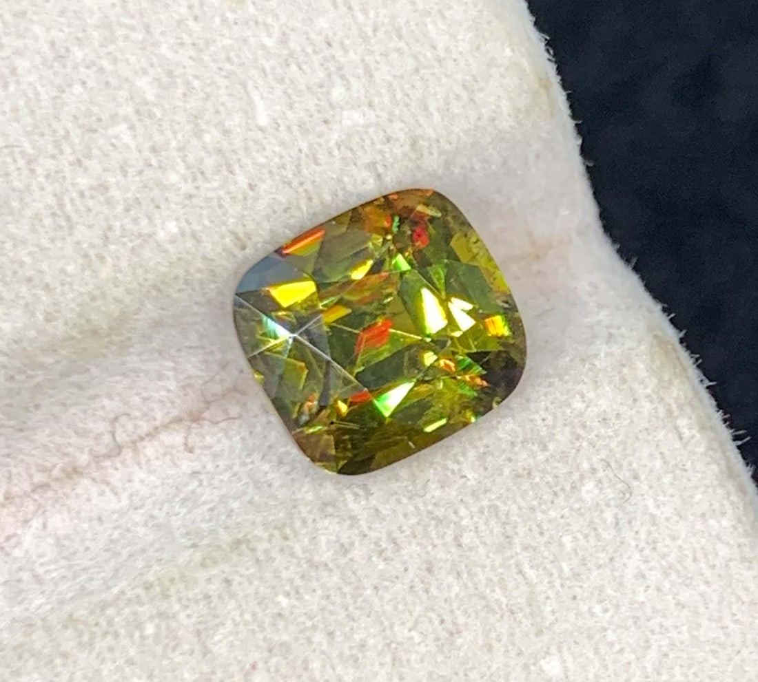 Lustrous Green Sphene Gemstone: Multi Color Cushion Cut, 2.66 Carat - 3