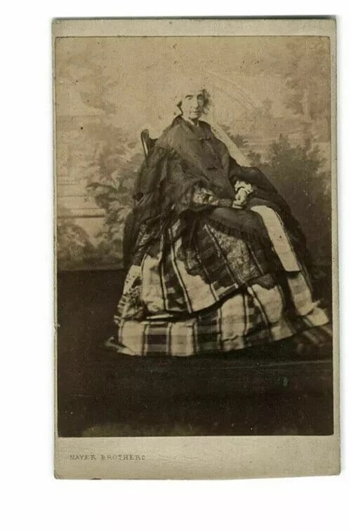 Antique CDV Photo – Marie Amélie de Bourbon-Siciles – Mayer Brothers Paris 1866 - 3