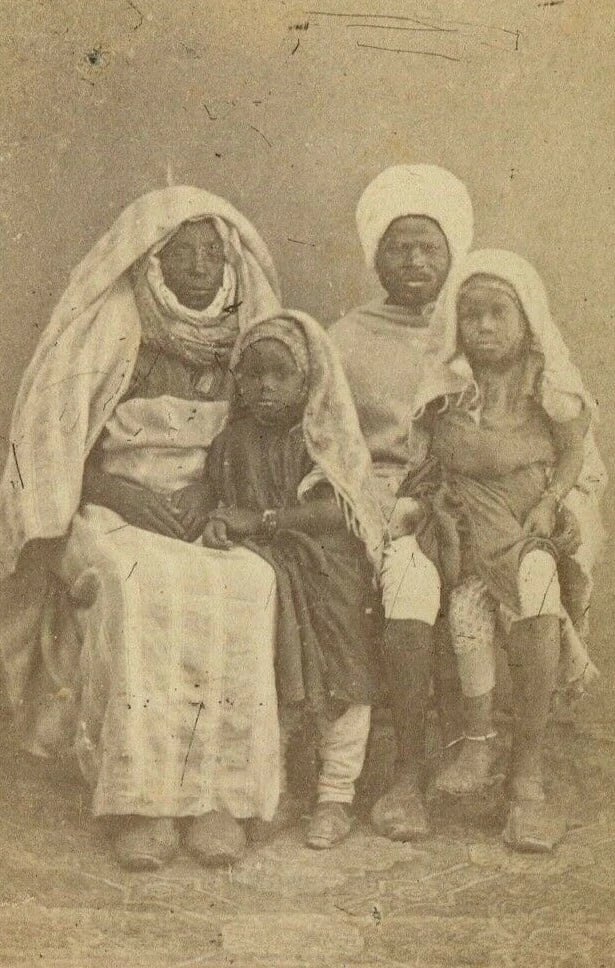 CDV Photo – African Family Portrait – Tunis, Orientalist Photography c.1867 - 2