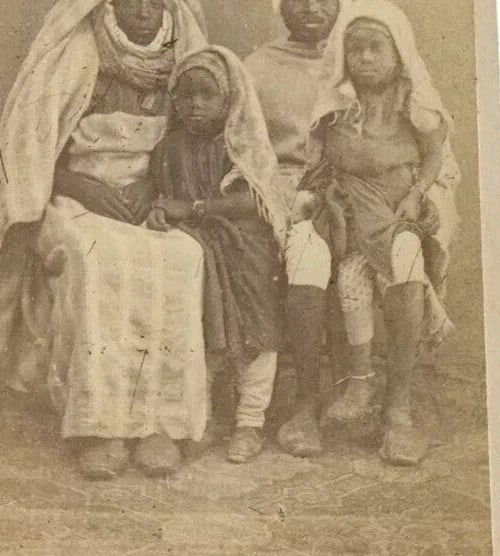 CDV Photo – African Family Portrait – Tunis, Orientalist Photography c.1867 - 6