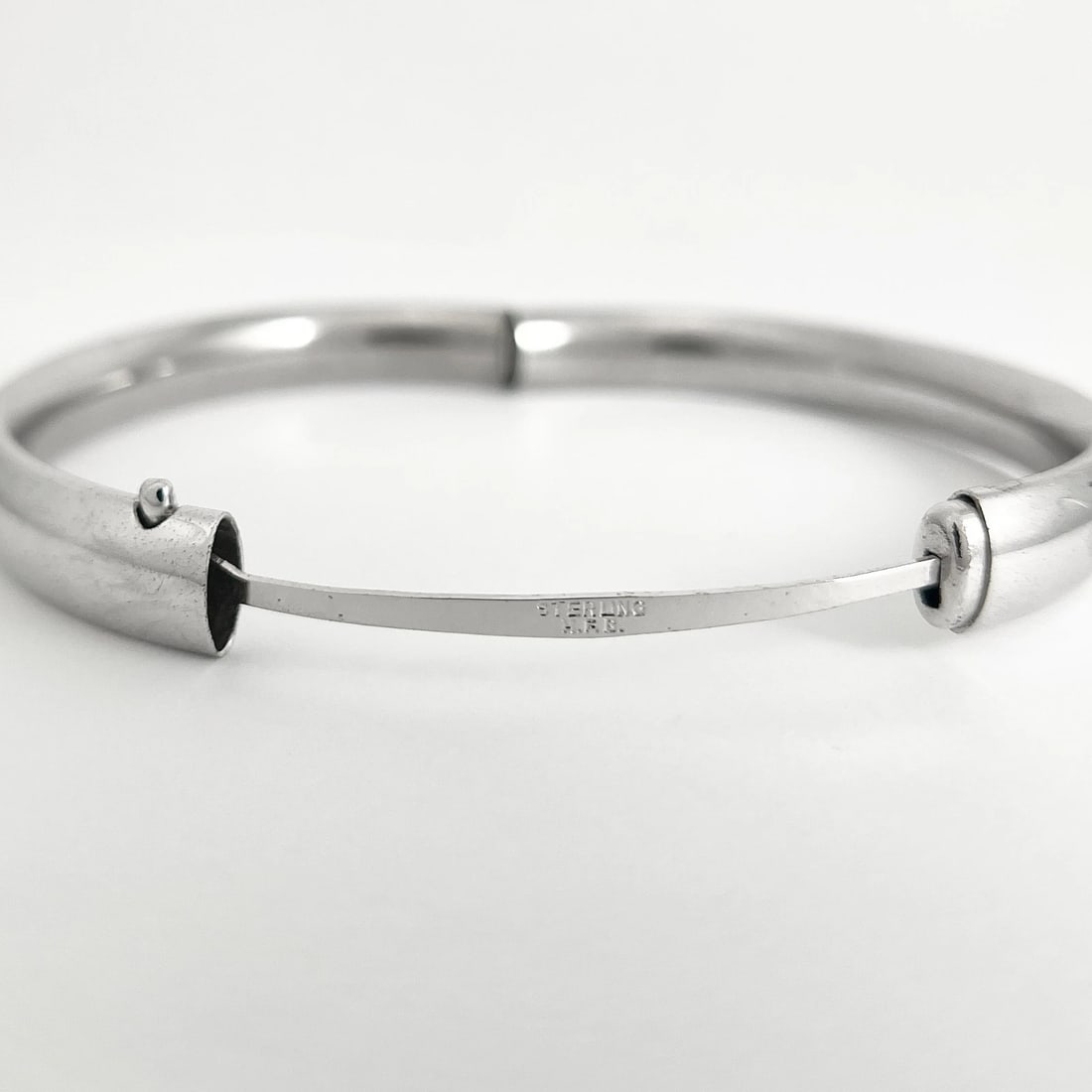 Vintage 1960's HF Barrows Etched Floral Bangle Bracelet Sterling Silver 15.17 Gr - 8