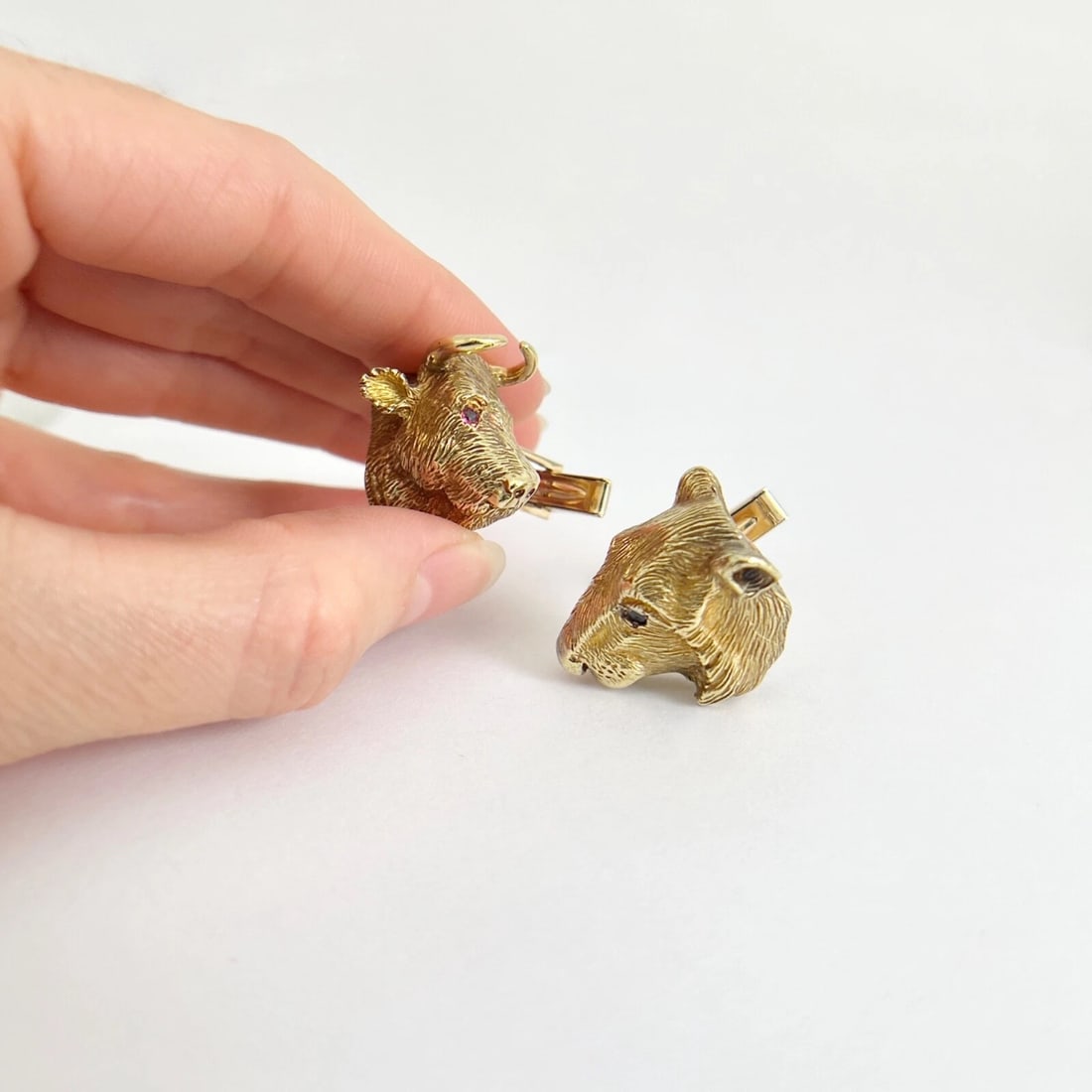 Vintage Bull Bear Ruby Sapphire Animal Cufflinks 18K 14K Yellow Gold, 26.39 Gram - 2