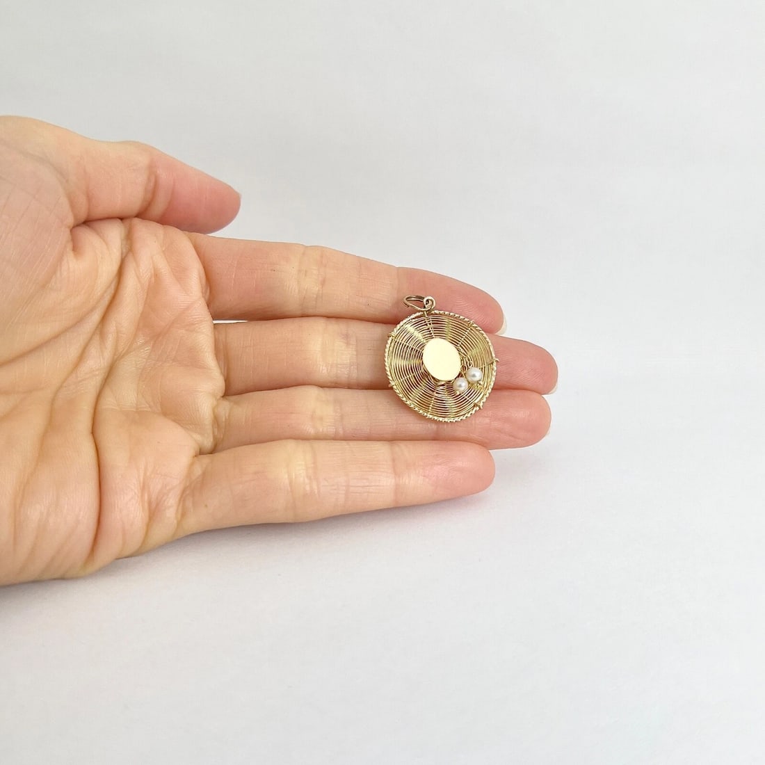 Vintage 1960's Pearl Hat Pendant Charm 14K Yellow Gold, 2.05 Grams - 5