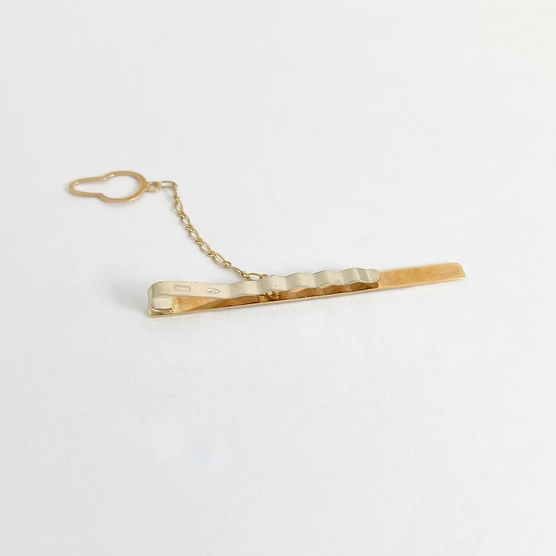 Vintage Tri-Color Tie Bar Clip with Chain 18K Yellow Gold, 4.48 Grams - 9