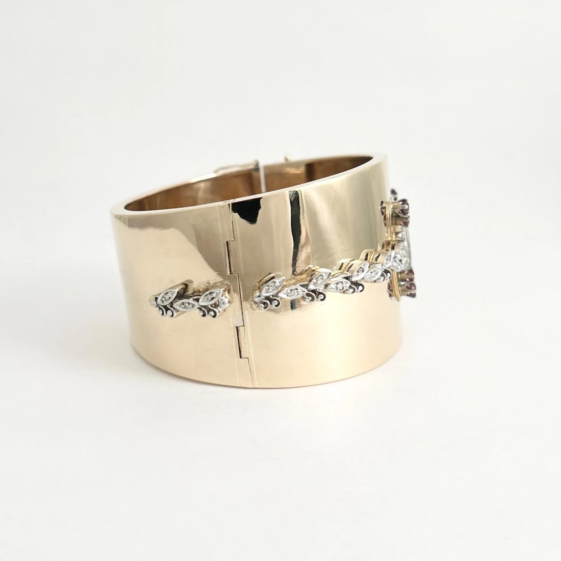 Vintage Elgin 1950's Wide Bangle Diamond Ruby Watch 14K Yellow Gold, 72.54 Grams - 6