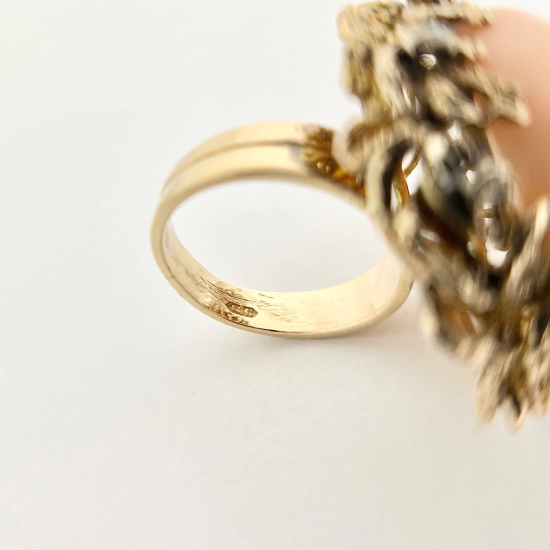 Vintage 1950's 1960's Oval Coral Diamond Cocktail Ring 14K Yellow Gold, 20.86 Gr - 8