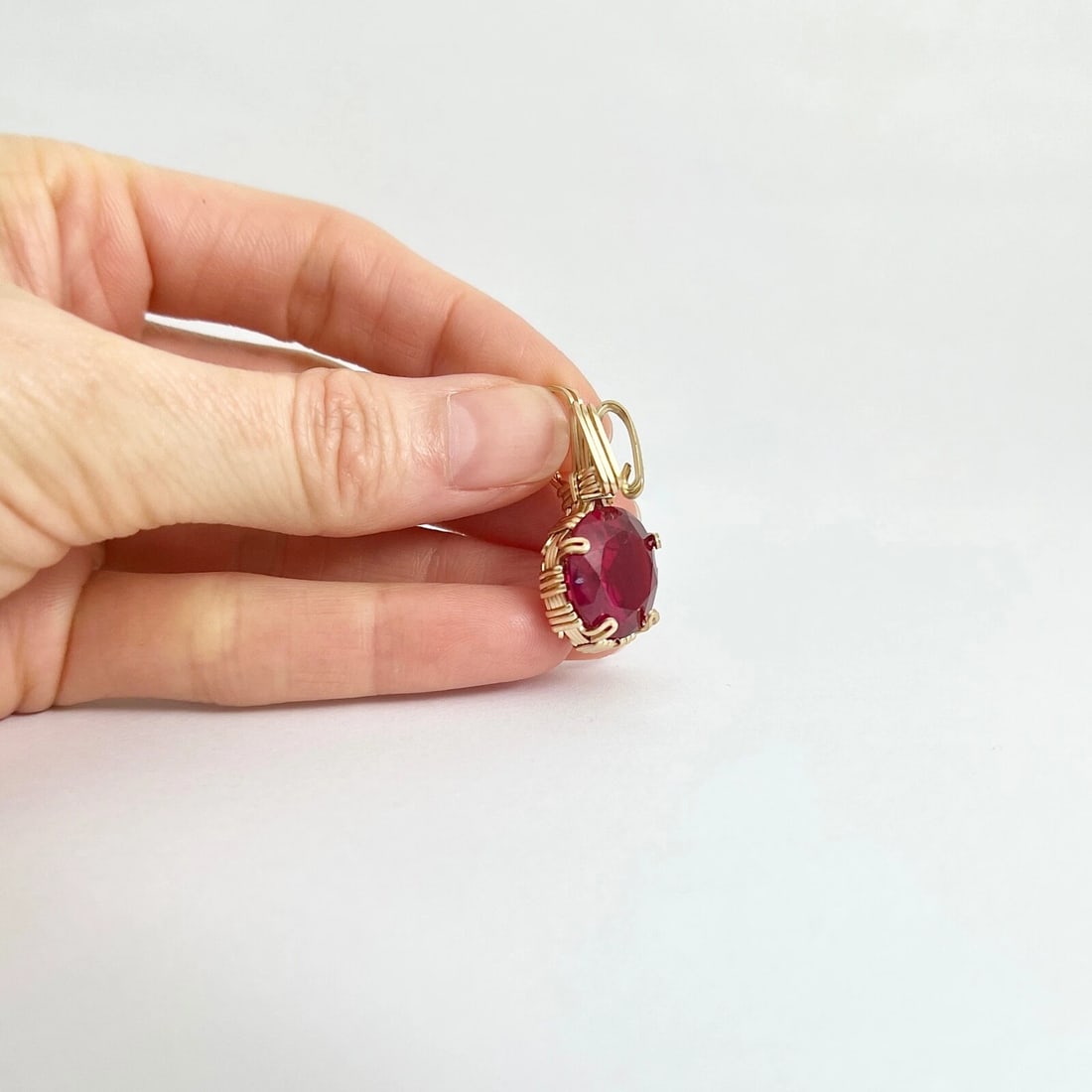 Vintage 1960's Red Gemstone Pendant 10K Yellow Gold, 4.78 Grams - 5