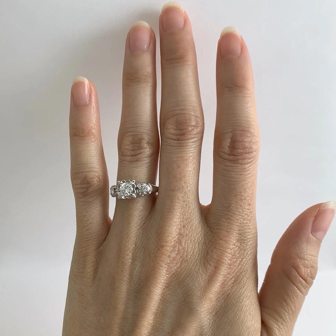 Vintage 3-Stone Diamond Scalloped Engagement Ring 14K White Gold, 3.38 Grams - 3