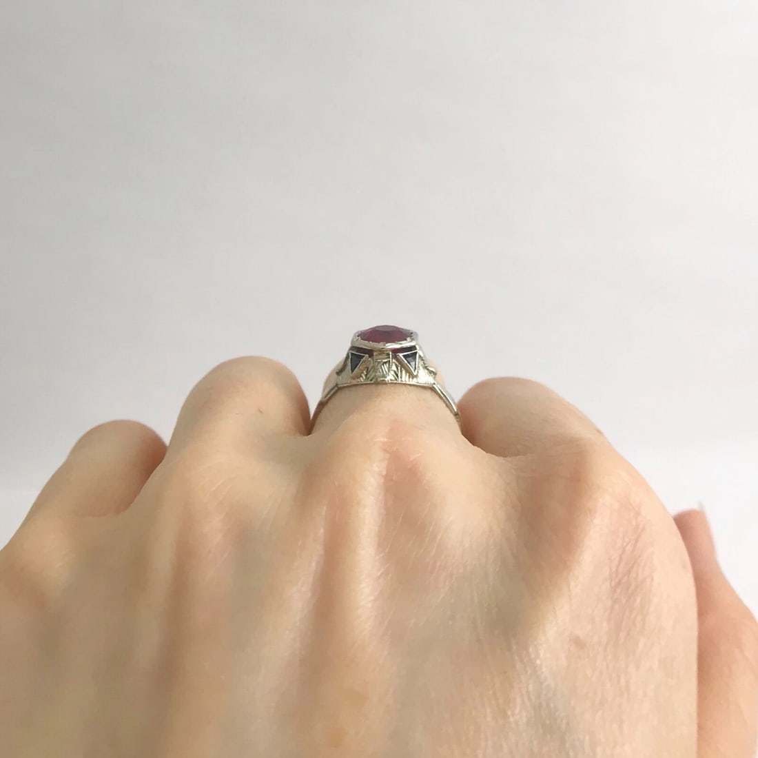 Antique Art Deco Lab-Created Ruby Blue Sapphire Ring 18K White Gold, 2.96 Grams - 6