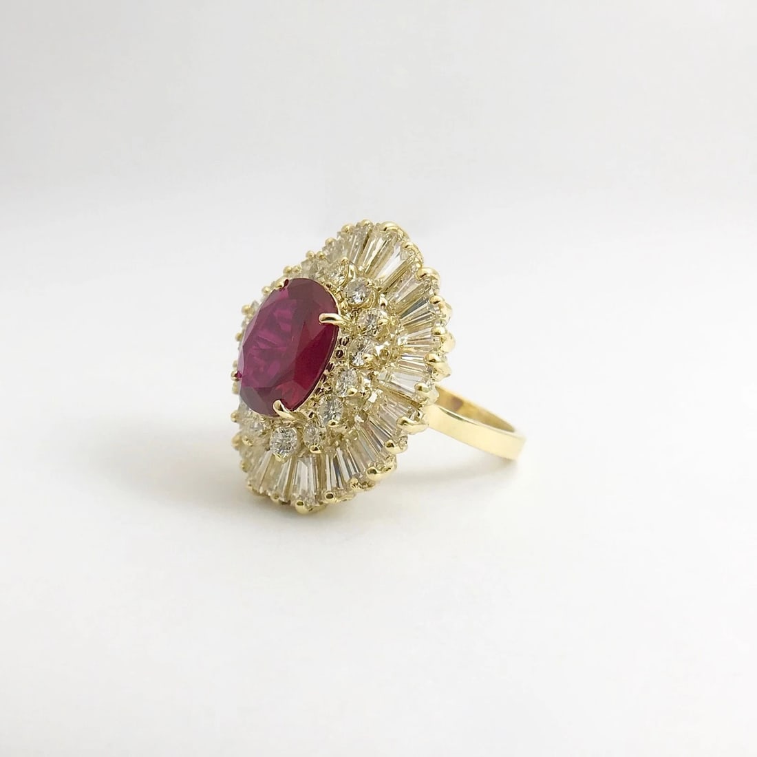 Vintage 1960's Red Gemstone Diamond Cocktail Ring 14K Yellow Gold, 13.81 Grams - 8
