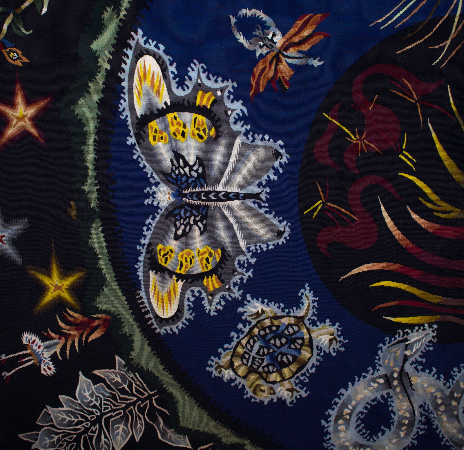 Aubusson Jean Lurcat hand weaved Tabard Frères et Soeurs, Aubusson Kosmos - 5