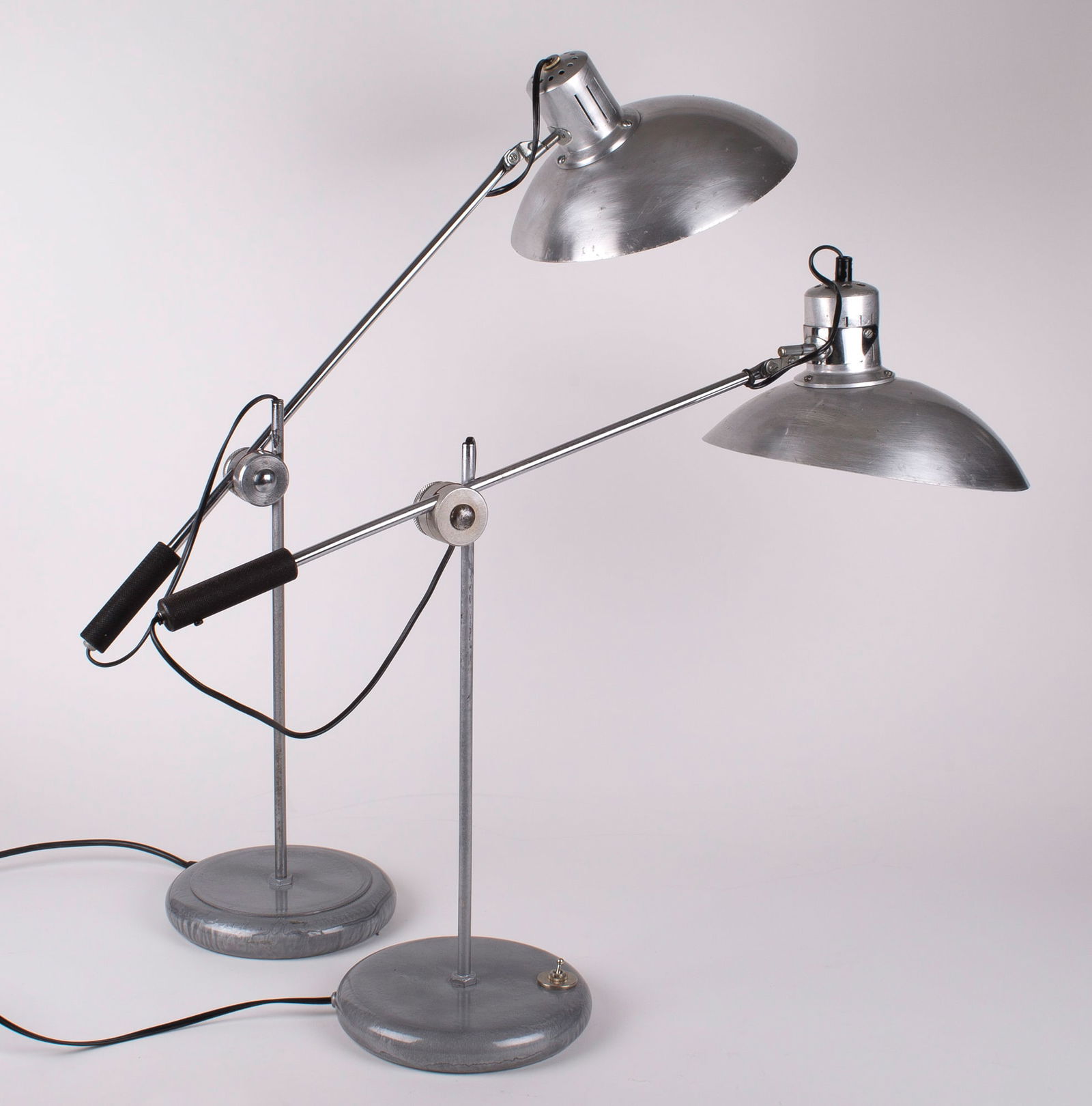 Pair French modernist mid century desk lamp André Lavigne Aluminor (1 of 6)