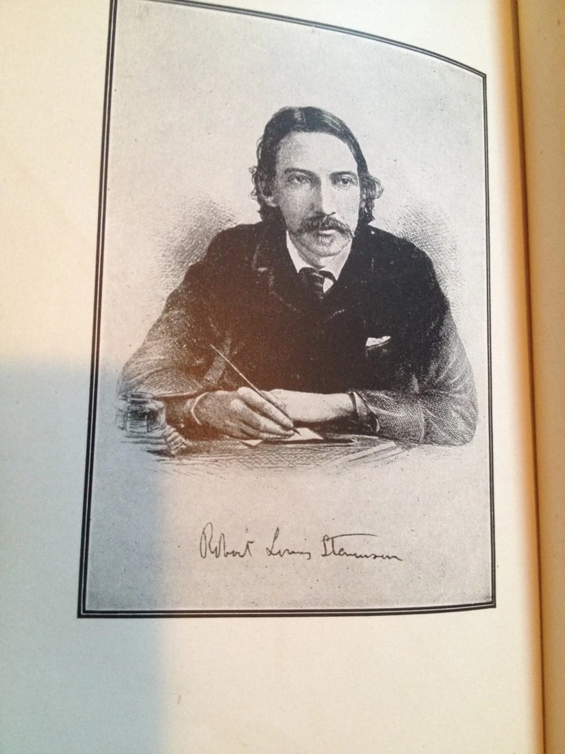 FAMILIAR STUDIES BY ROBERT L STEVENSON MEDALLION ED. HC 1916 NY:Current Lit.: FAMILIAR STUDIES BY ROBERT LOUIS STEVENSON MEDALLION EDITION, 1916 HARDCOVER. NEW YORK: CURRENT LITERATURE PUBLISHING CO. 345 pages. Red boards with gilt title to spine, topstain. Binding tight and sq