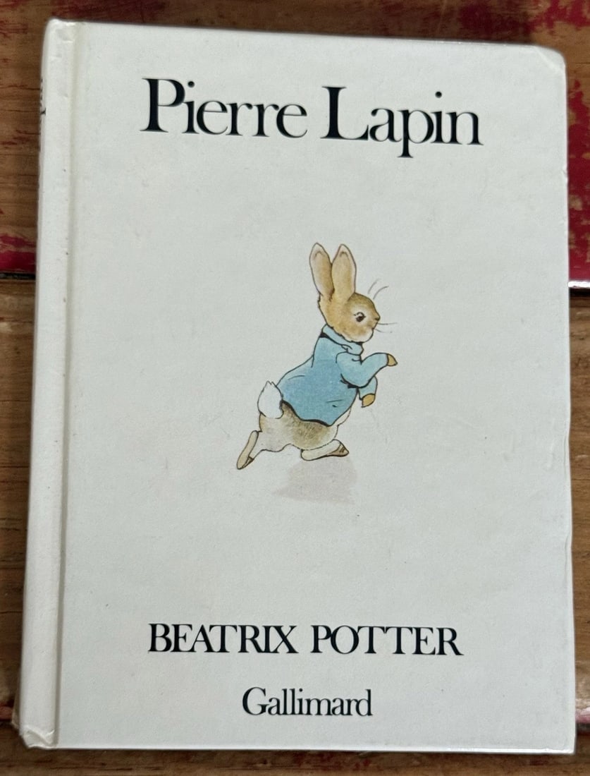 Pierre Lapin by Beatrix Potter - Gallimard - 1985 Like New Condition!: Pierre Lapin by Beatrix Potter, published by Gallimard in 1985, is a beautiful hardcover edition of the book in like new condition. This original French edition features illustrated plates, making it