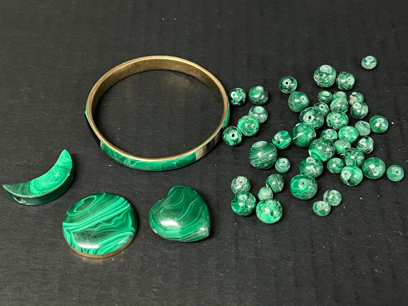 Assorted Malachite Loose Stone and Bracelet - 2