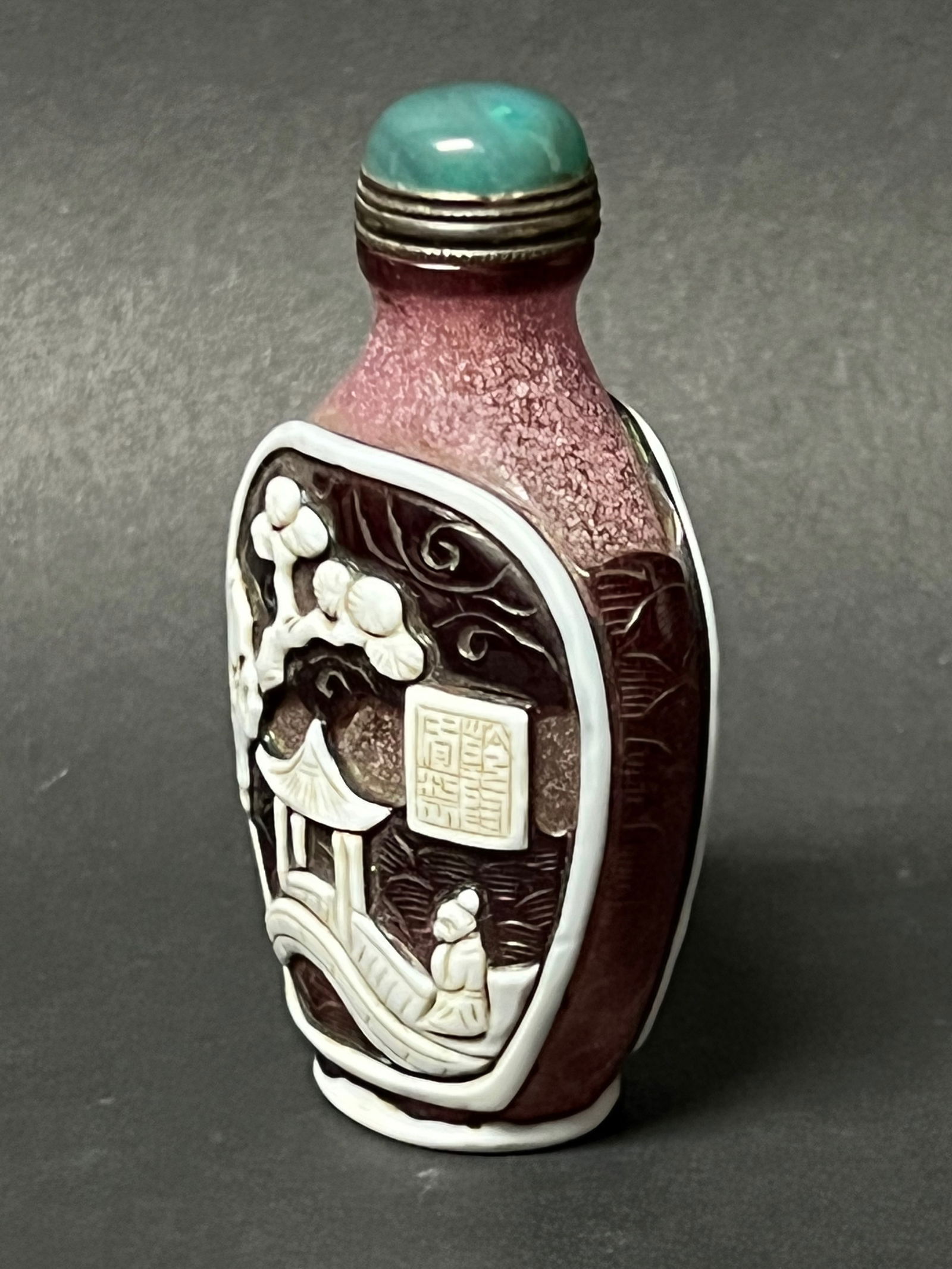 Peking Glass Overlay Snuff Bottle - 2