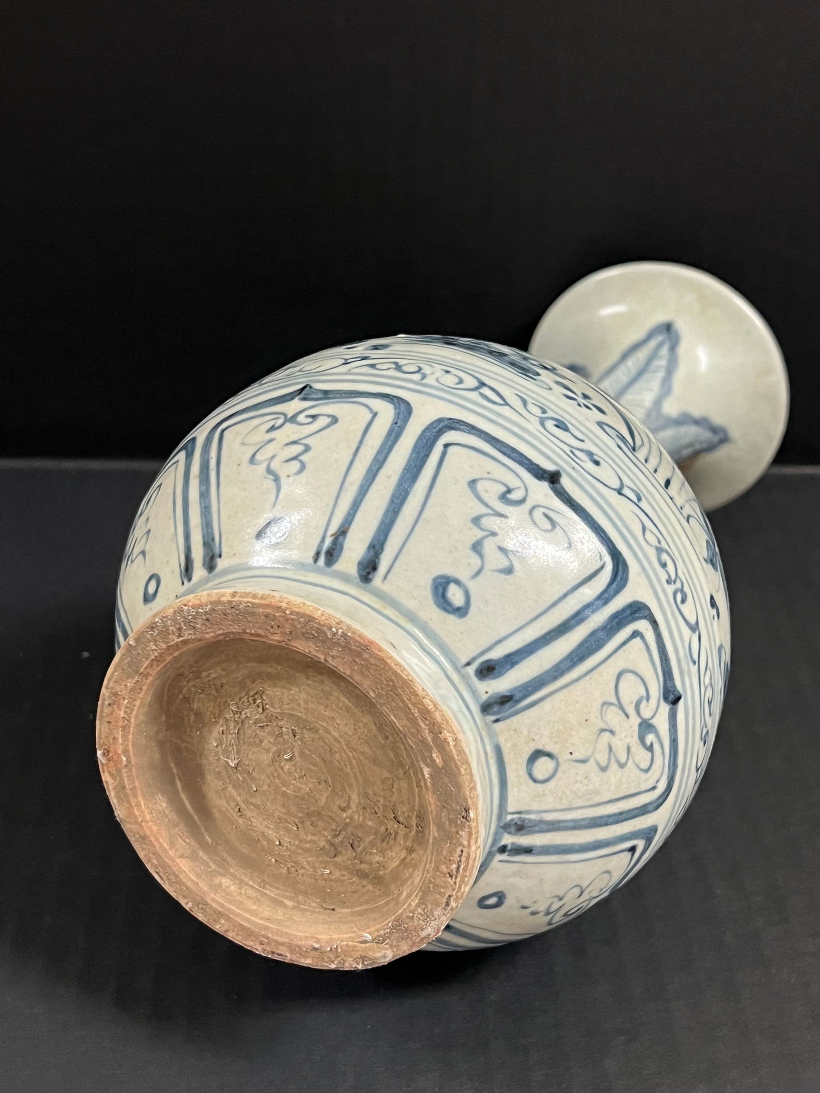 Chinese Art Porcelain Blue And White Vase - 6