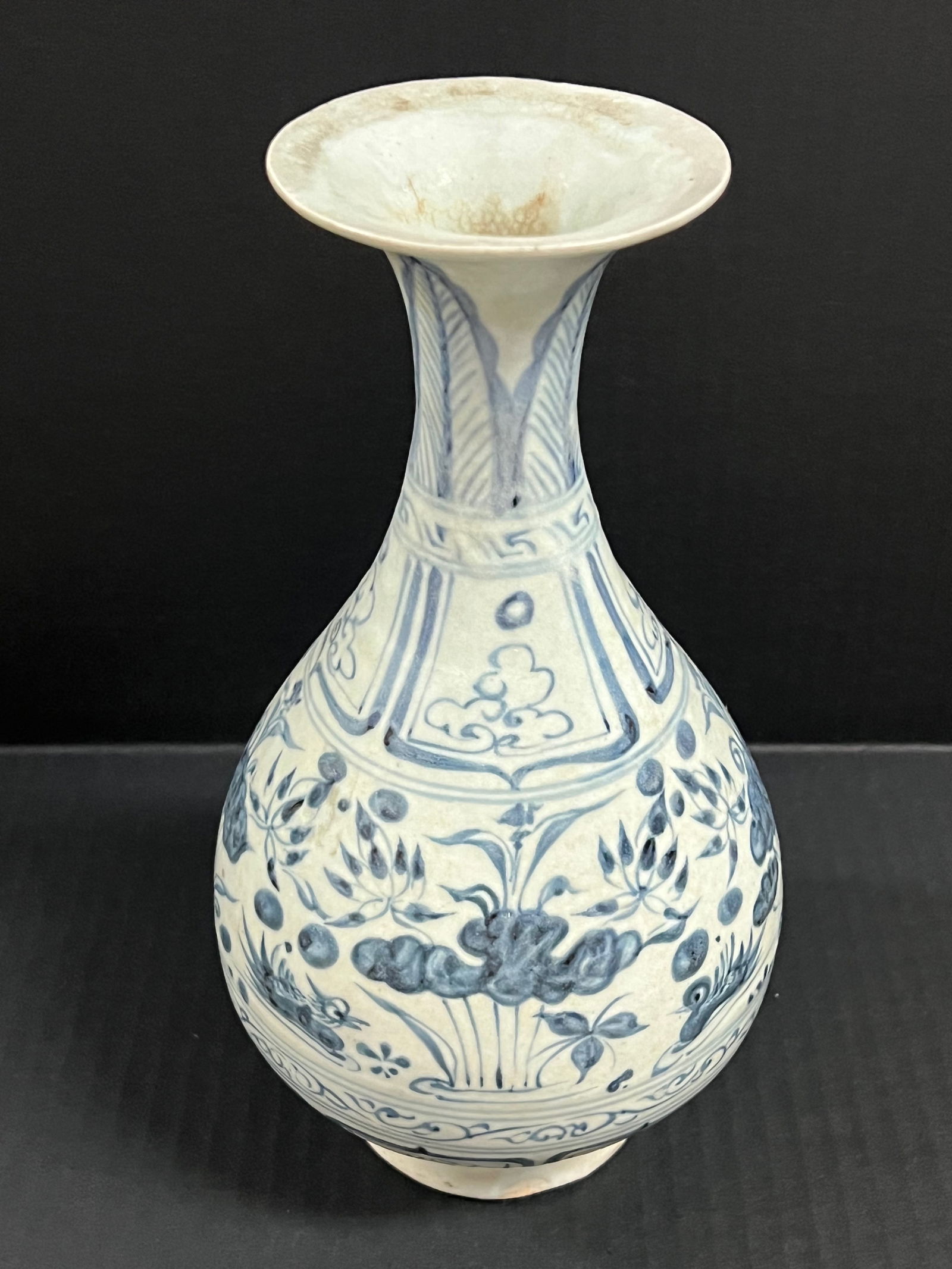Chinese Art Porcelain Blue And White Vase - 7