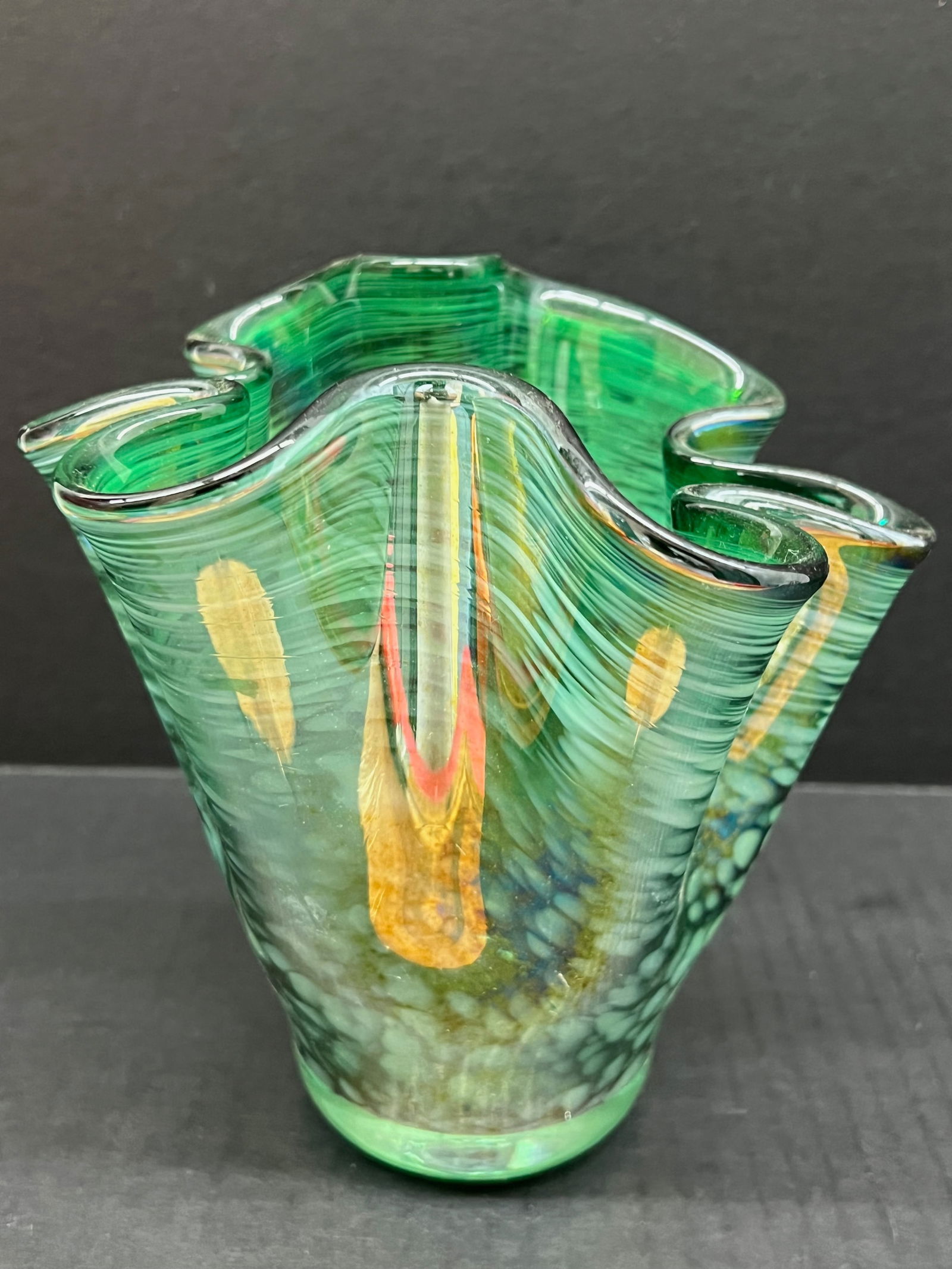 Vintage Art Glass Flower Vase - 4