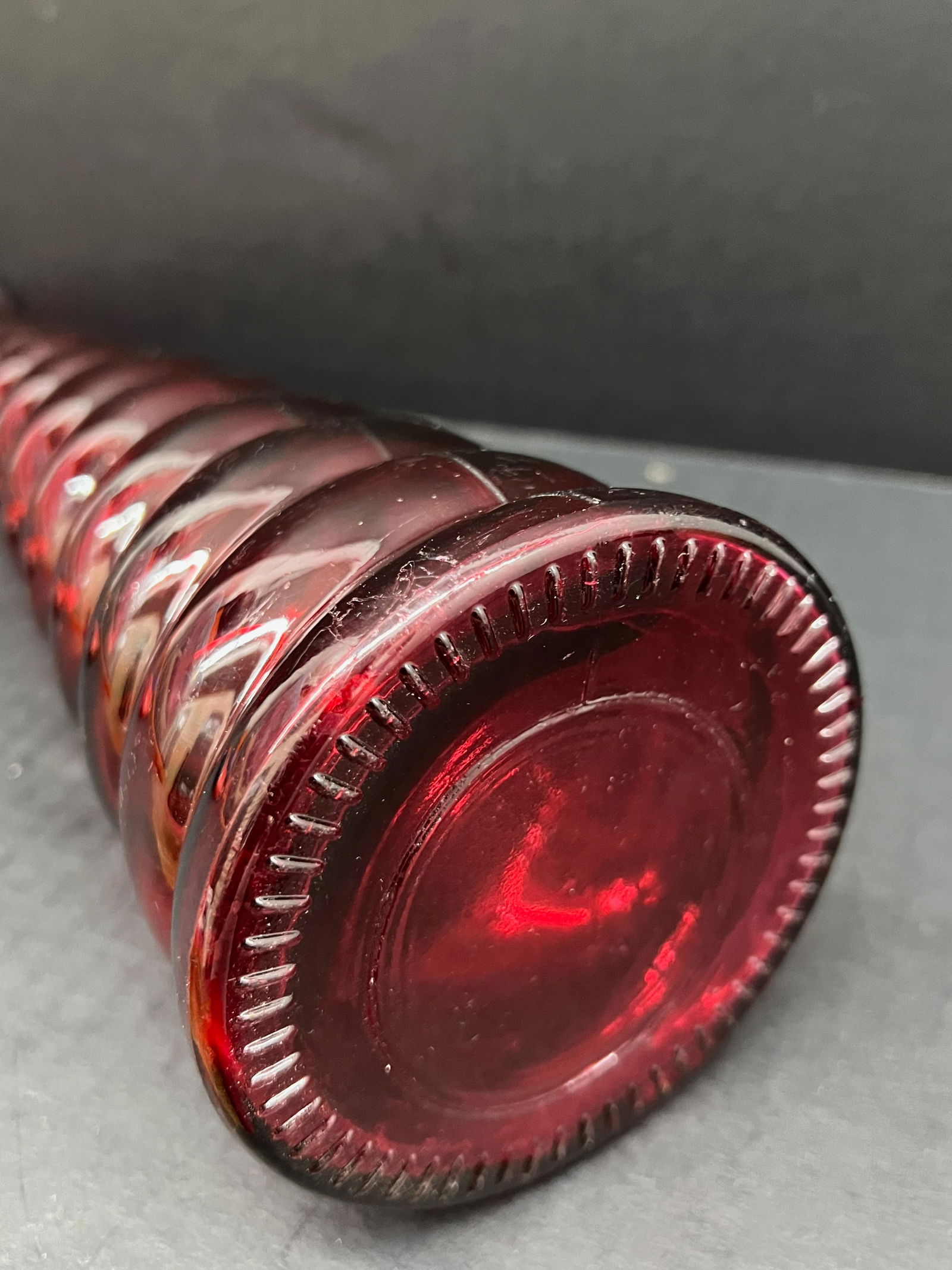 Vintage Decorative Art Glass Flower Vase - 5