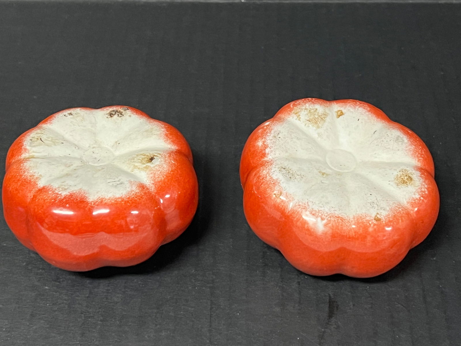 Chinese Art PorcelIn Pair of Fruits Sculpture - 7