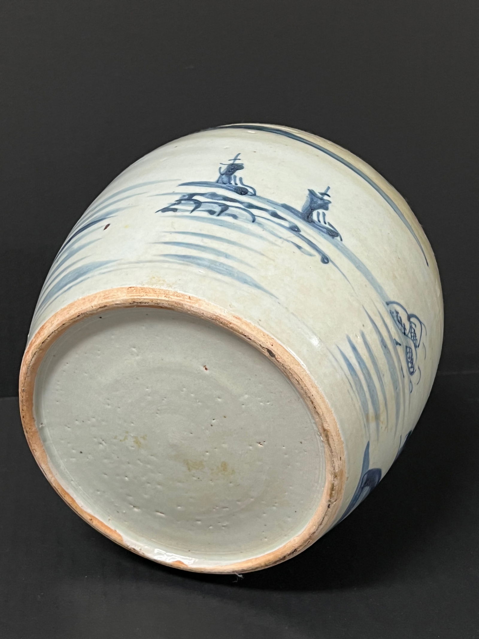 Chinese Art Porcelain Blue and White vase with Wooden Cover - 7