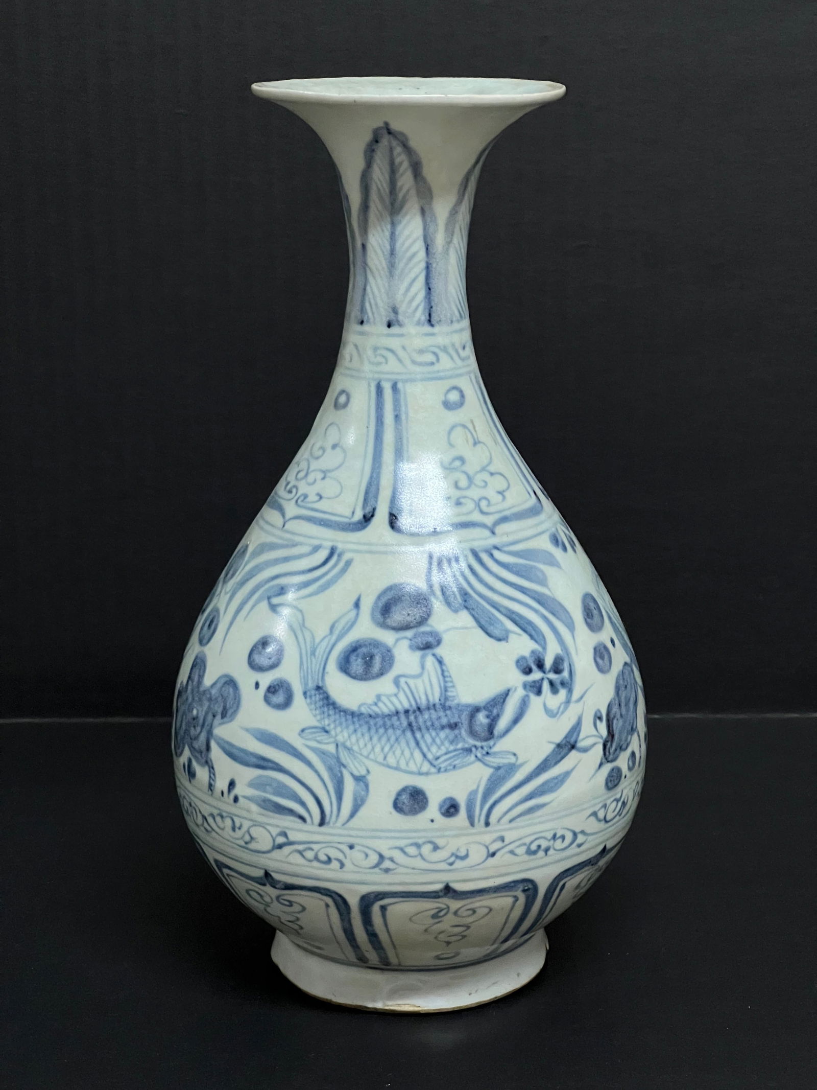 Chinese Blue and White Porcelain Vase (1 of 9)