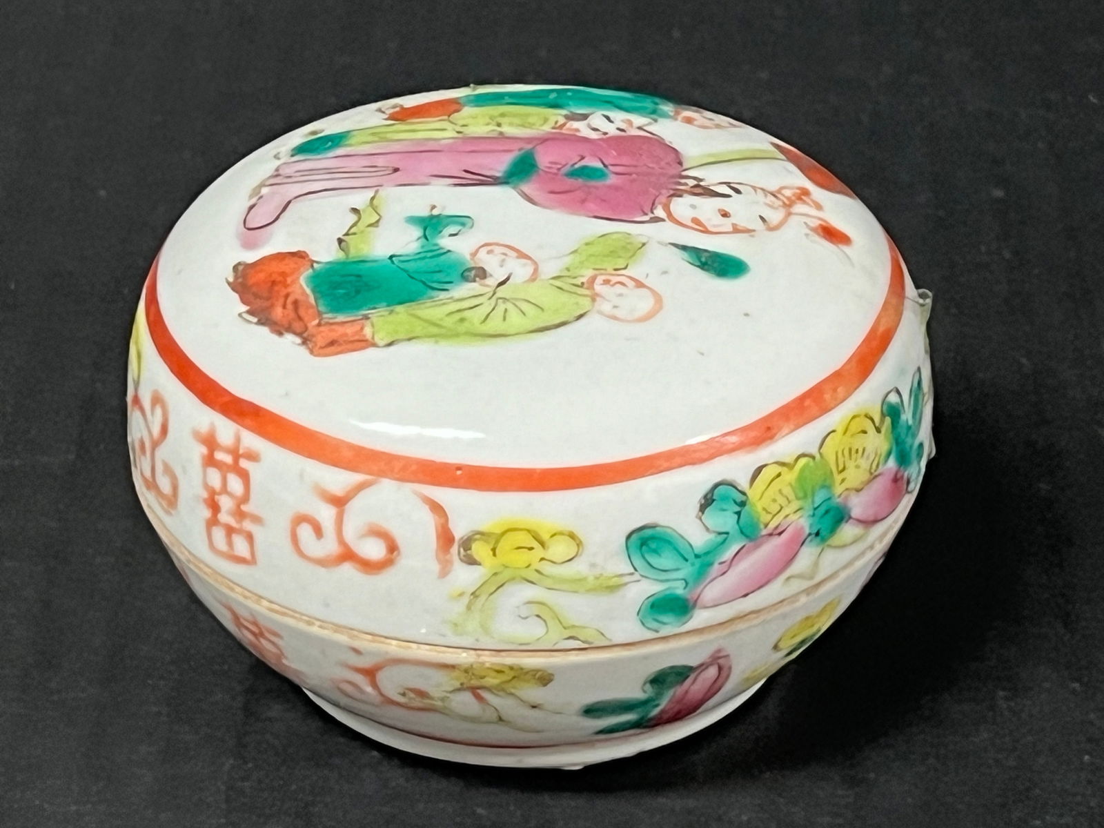 Chinese Porcelain Pill Box - 4