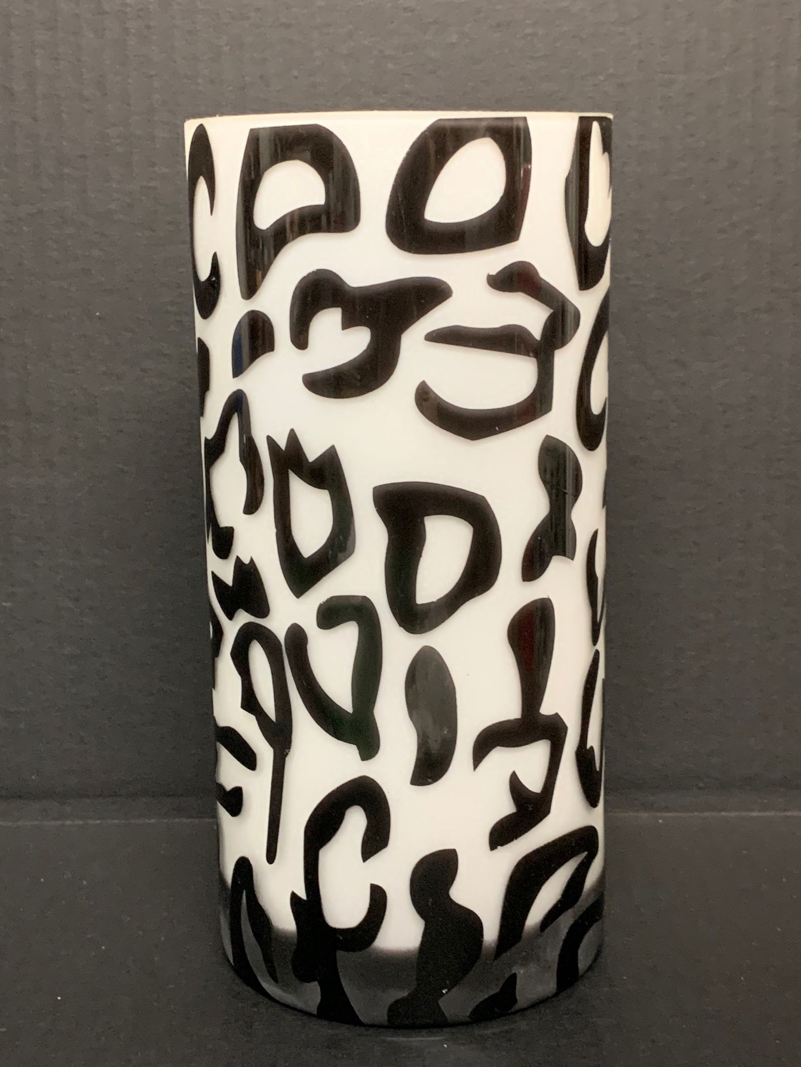Black and White Frosted Art Glass Flower Vase - 4