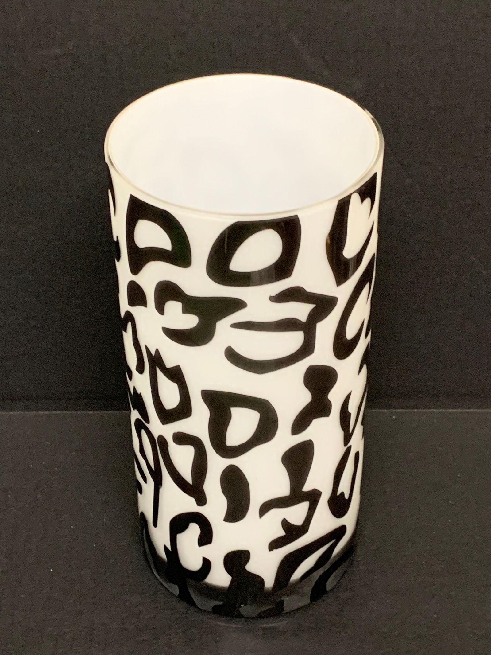 Black and White Frosted Art Glass Flower Vase - 7