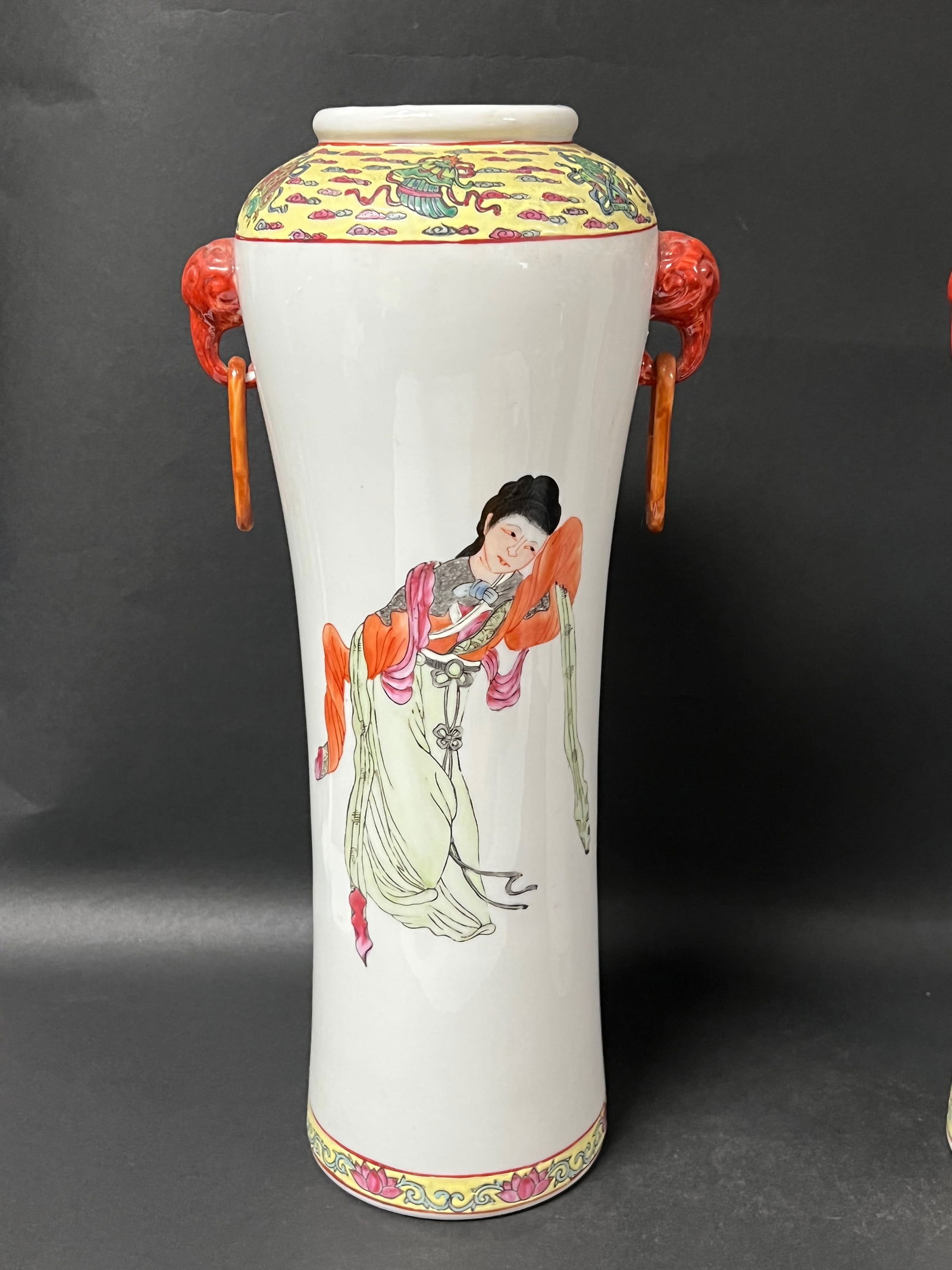 Pair of Famille Rose Porcelain Vase - 2