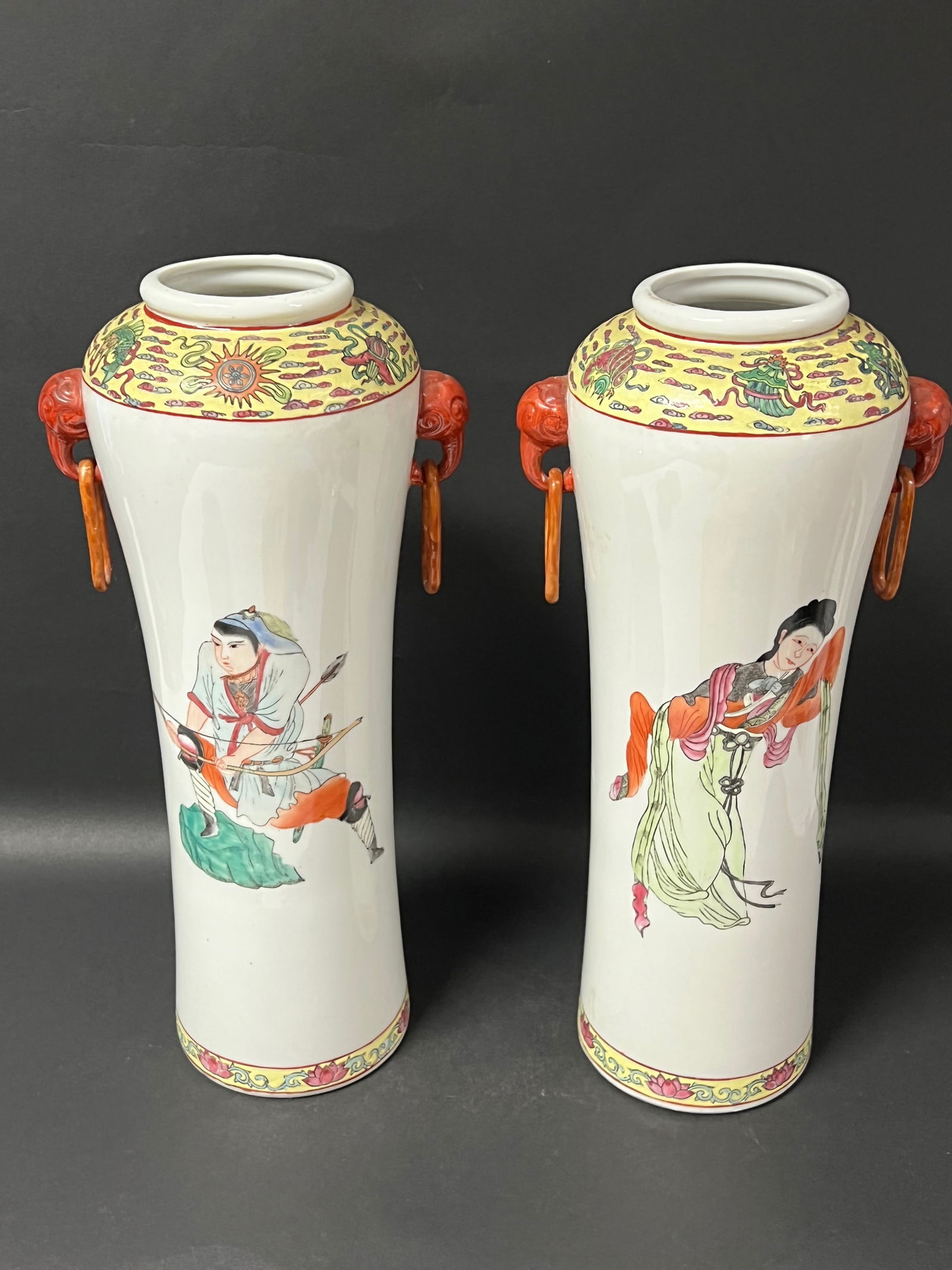 Pair of Famille Rose Porcelain Vase - 6