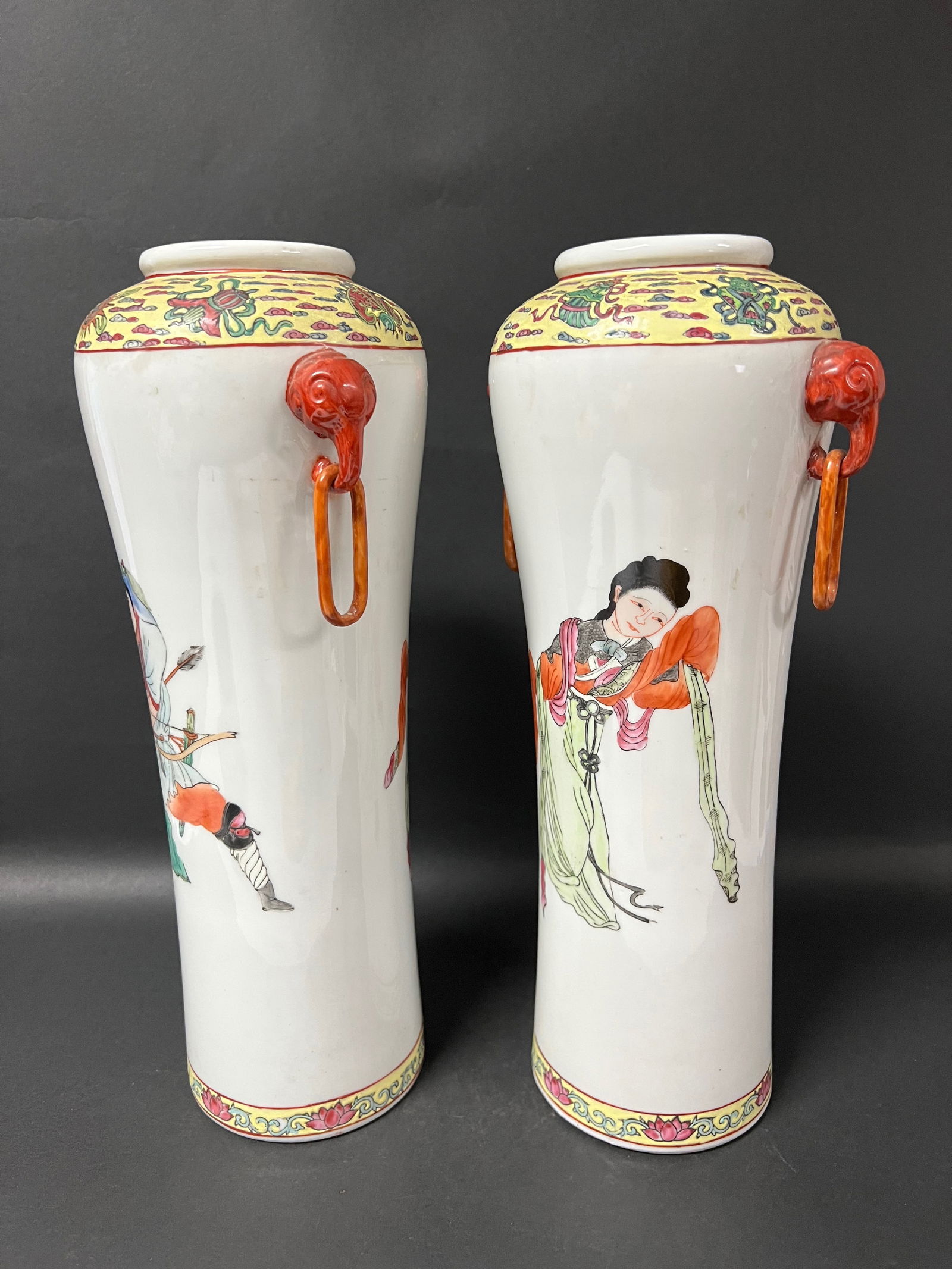 Pair of Famille Rose Porcelain Vase - 7