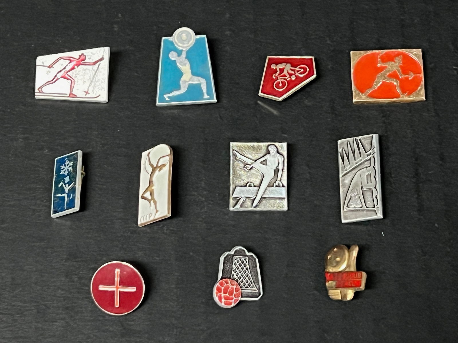 Vintage Assorted Sports Pin 12 Pcs. - 4