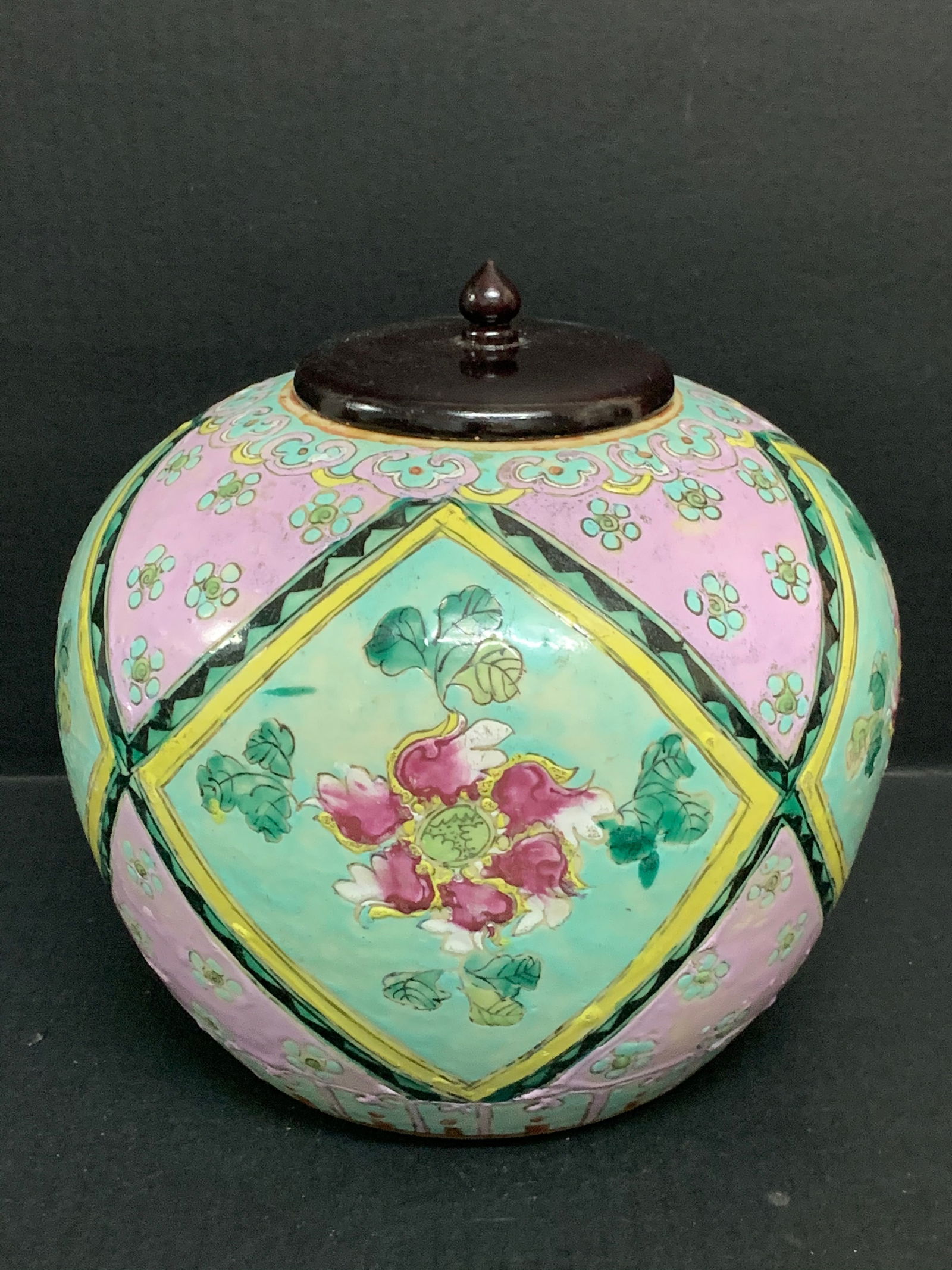 Chinese Art Porcelain Famille Rose Jar - 4