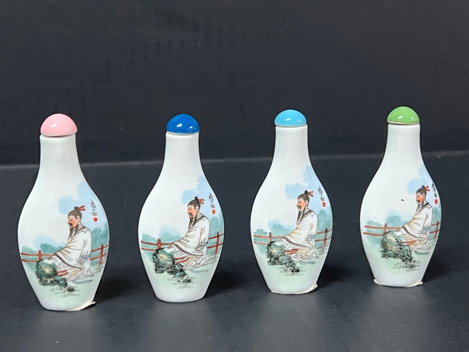 Chinese Art Porcelain Snuff Bottle - 3