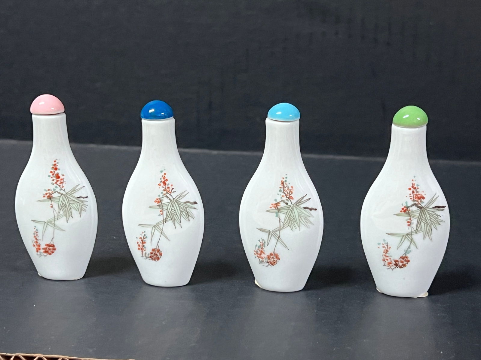 Chinese Art Porcelain Snuff Bottle - 5