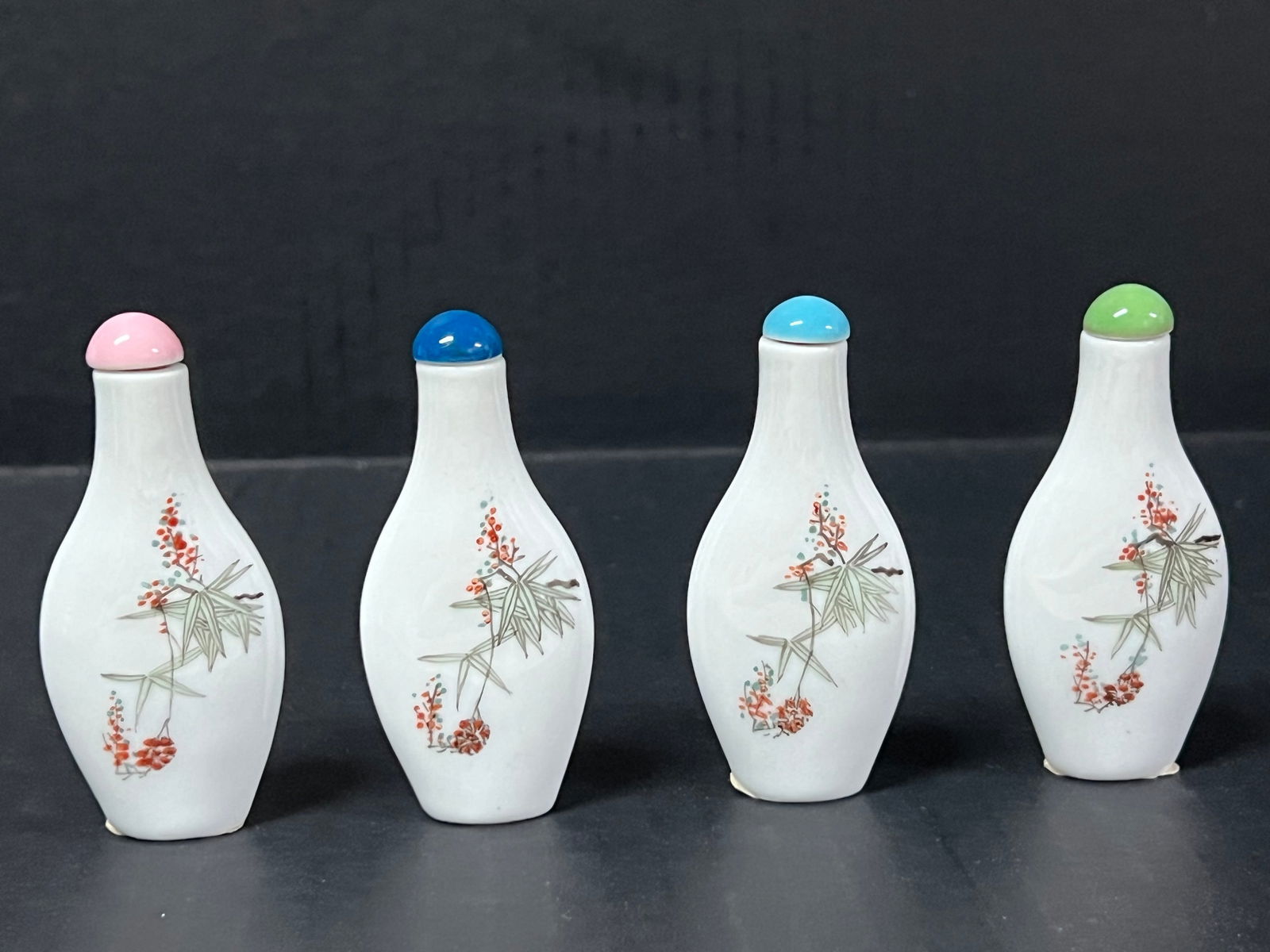 Chinese Art Porcelain Snuff Bottle - 6