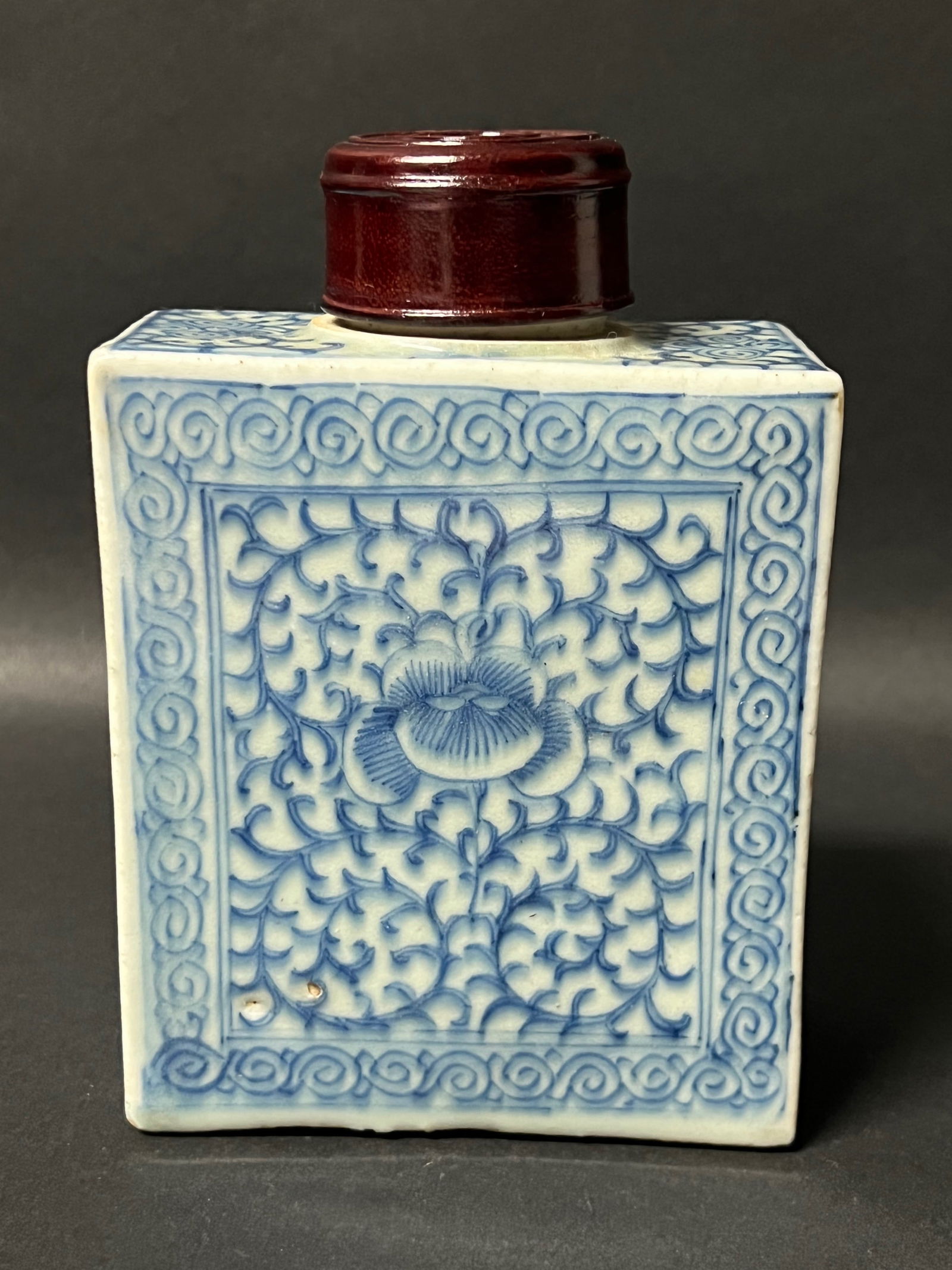 Chinese Porceain Blue and White Tea Caddy: Title: Chinese Porceain Blue and White Tea CaddyDate/Period: Late 20th CenturyMaterials: PorcelainDescription: Chinese Art Porcelain Blue and White Tea Caddy Reserve: $200.00 Shipping:Domestic: