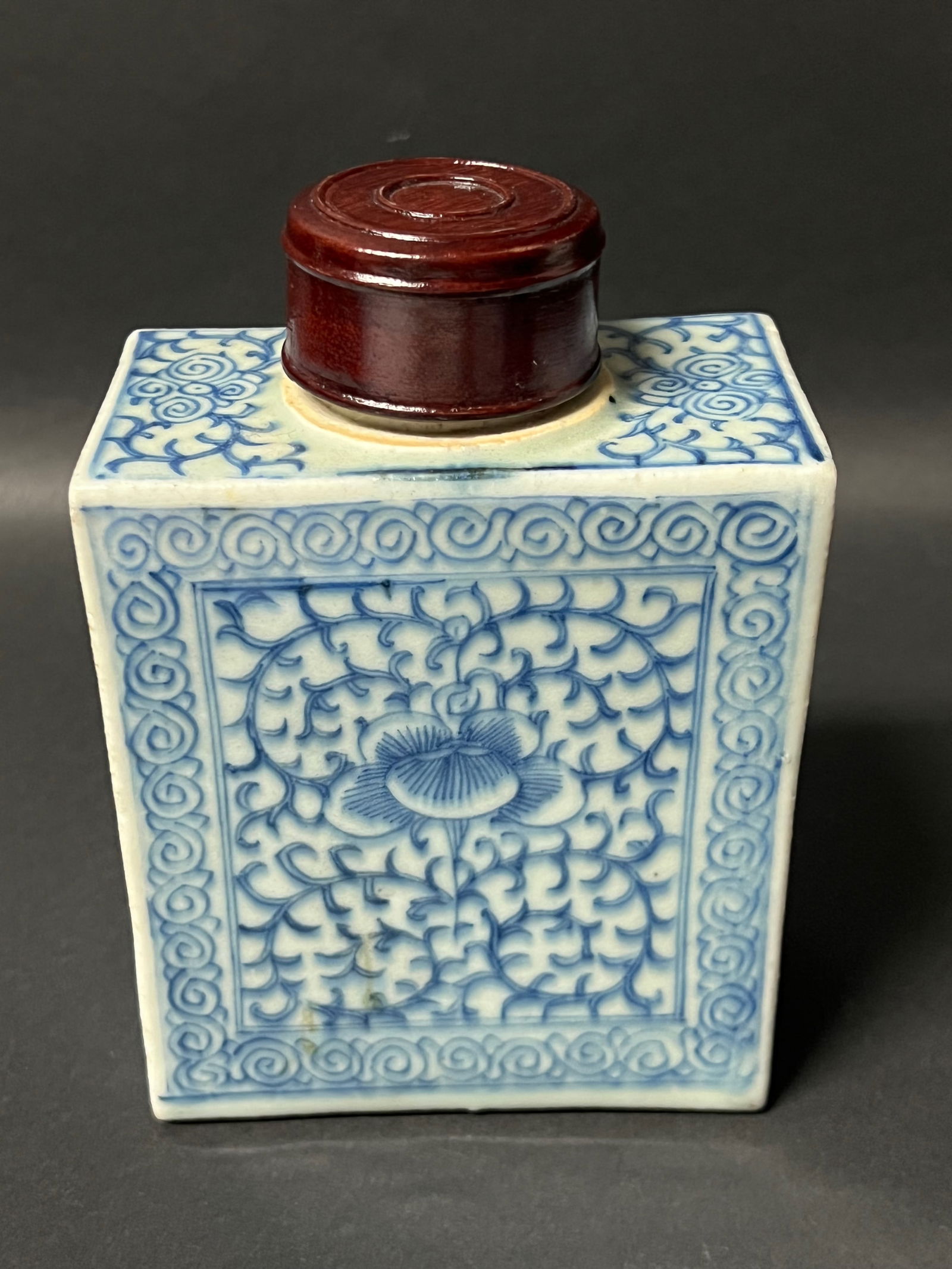 Chinese Porceain Blue and White Tea Caddy - 5