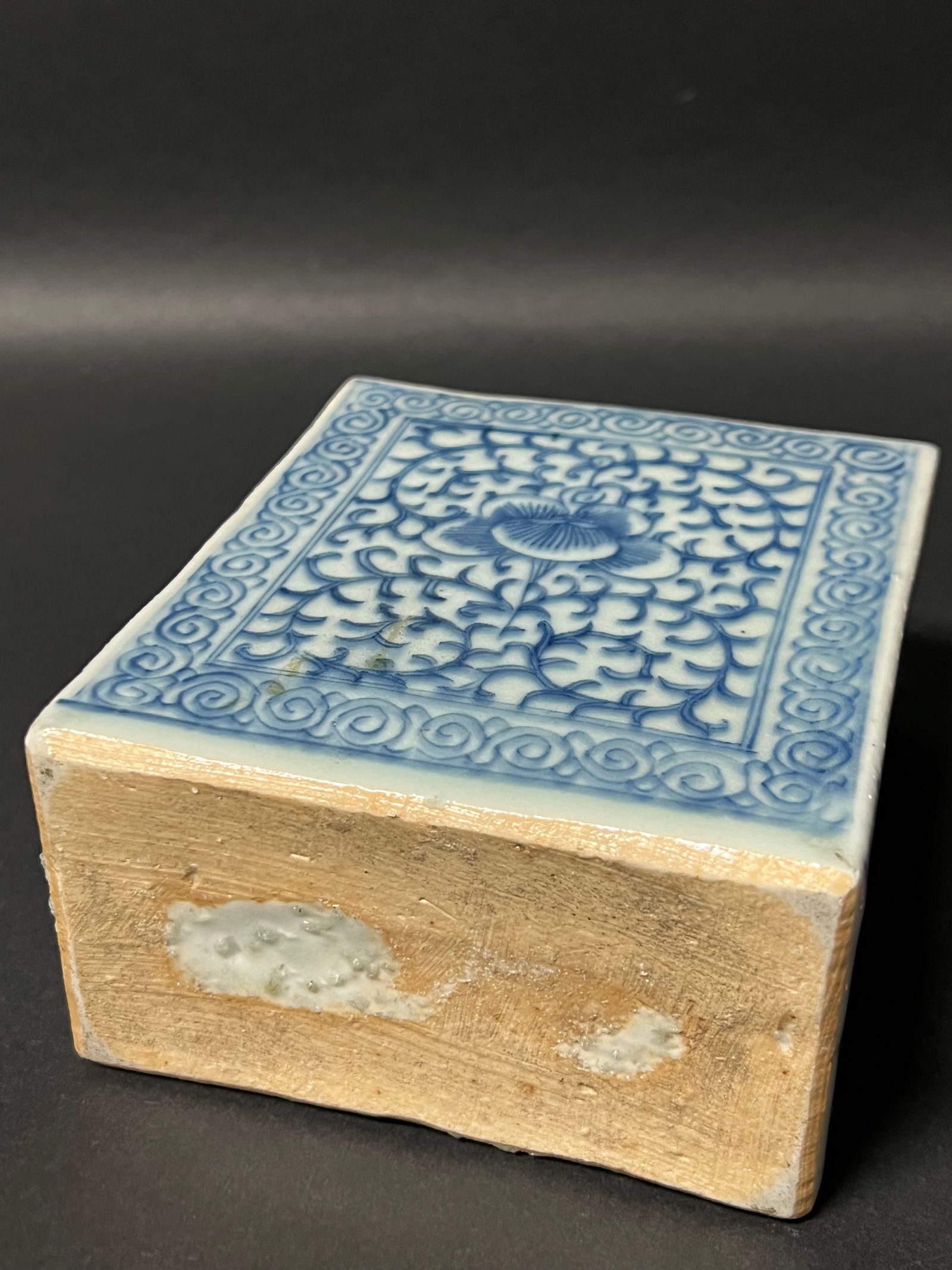 Chinese Porceain Blue and White Tea Caddy - 9