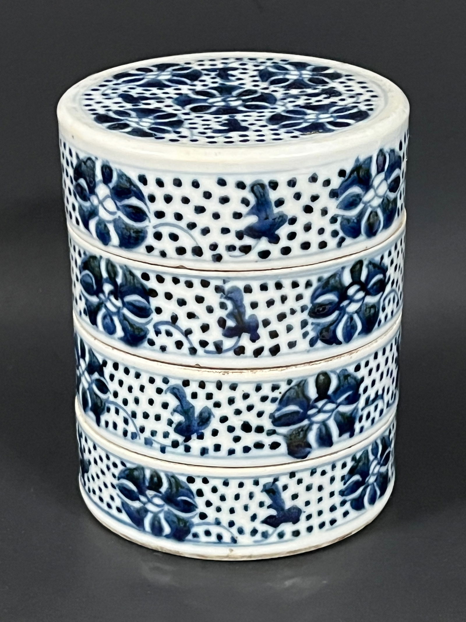 Chinese Porcelain Blue and White Stackable Box - 3