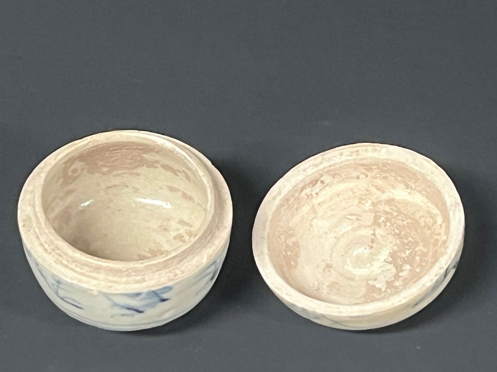 Chinese Art Porcelain Pill Box - 4