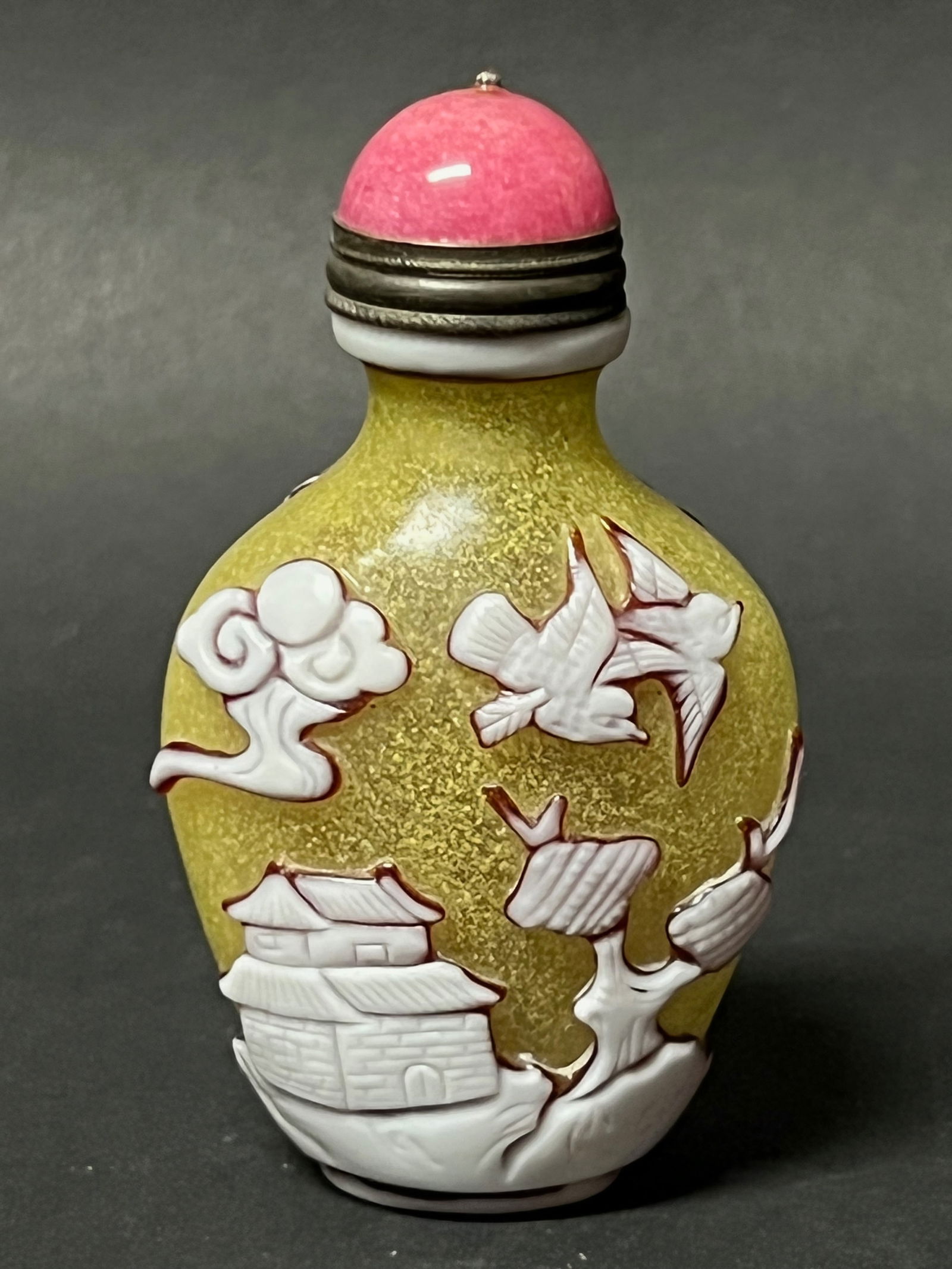 Chinese Art Overlay Peking Glass Snuff Bottle - 4
