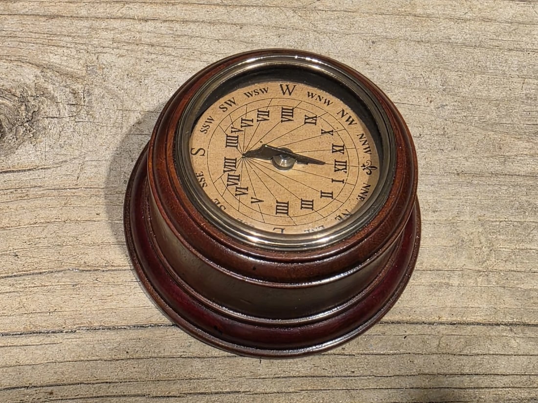 Turned Mahagony Wood Compass - 10