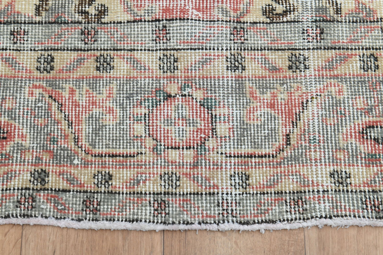 6.9x10.2 ft, Pink Turkish Rug Distressed Vintage - 2